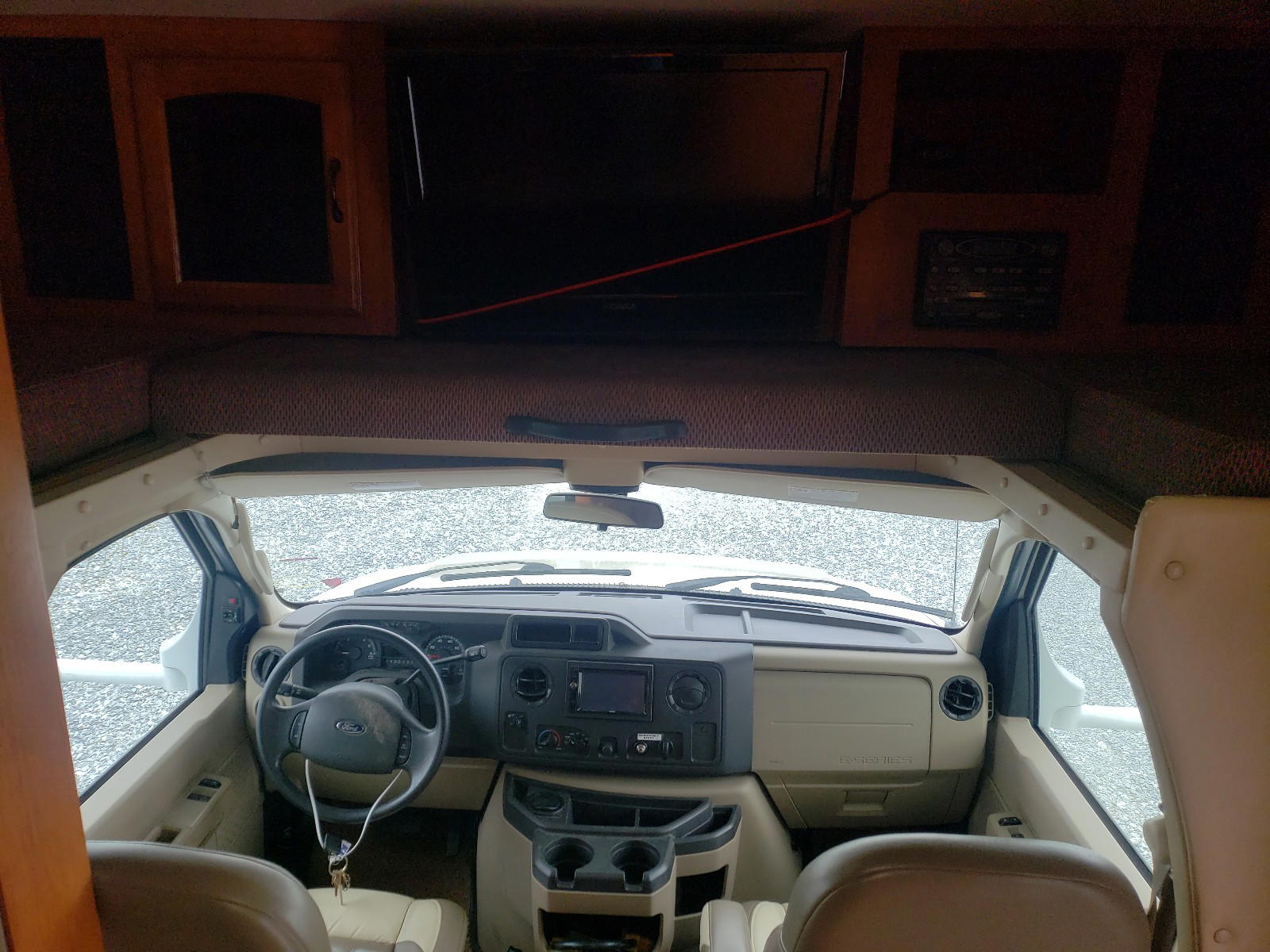Photo 9 from auction – 2010 FORD ECONOLINE with VIN 1FDXE4FS2ADA57452