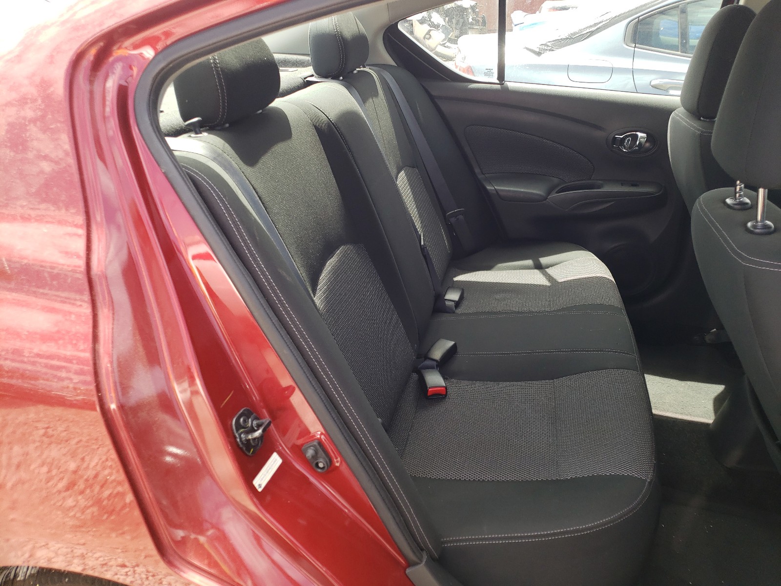 Photo 6 from auction – 2019 NISSAN VERSA S with VIN 3N1CN7AP5KL853098