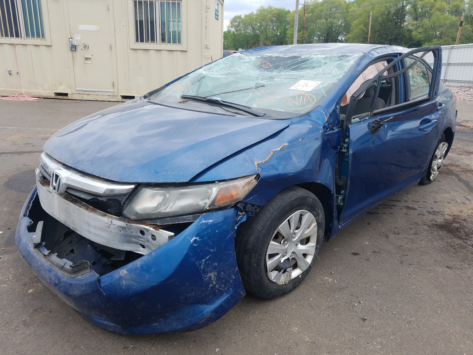 Photo 2 from auction – 2012 HONDA CIVIC LX with VIN 2HGFB2F55CH585842