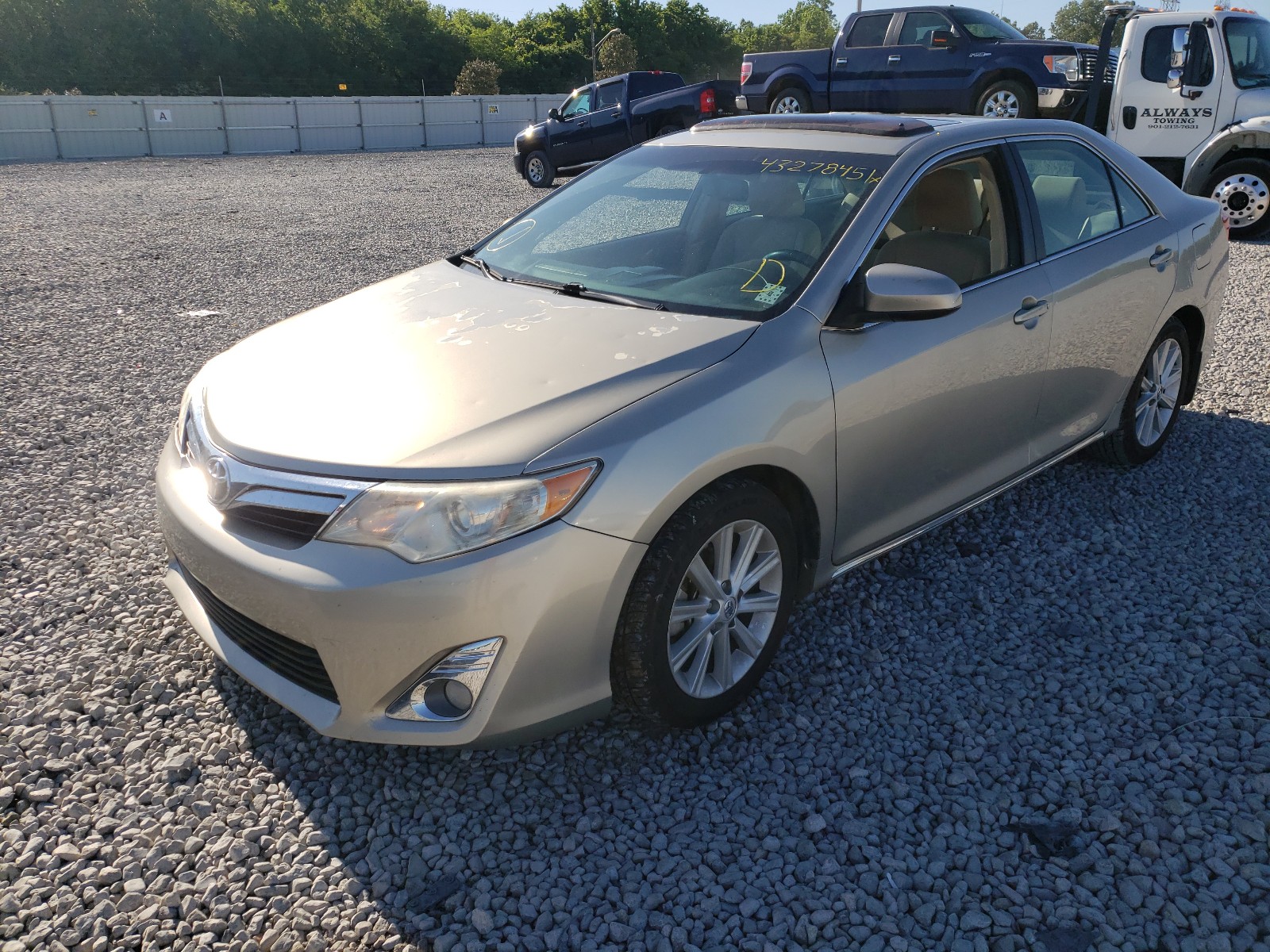 Photo 2 from auction – 2014 TOYOTA CAMRY L with VIN 4T4BF1FK5ER392903