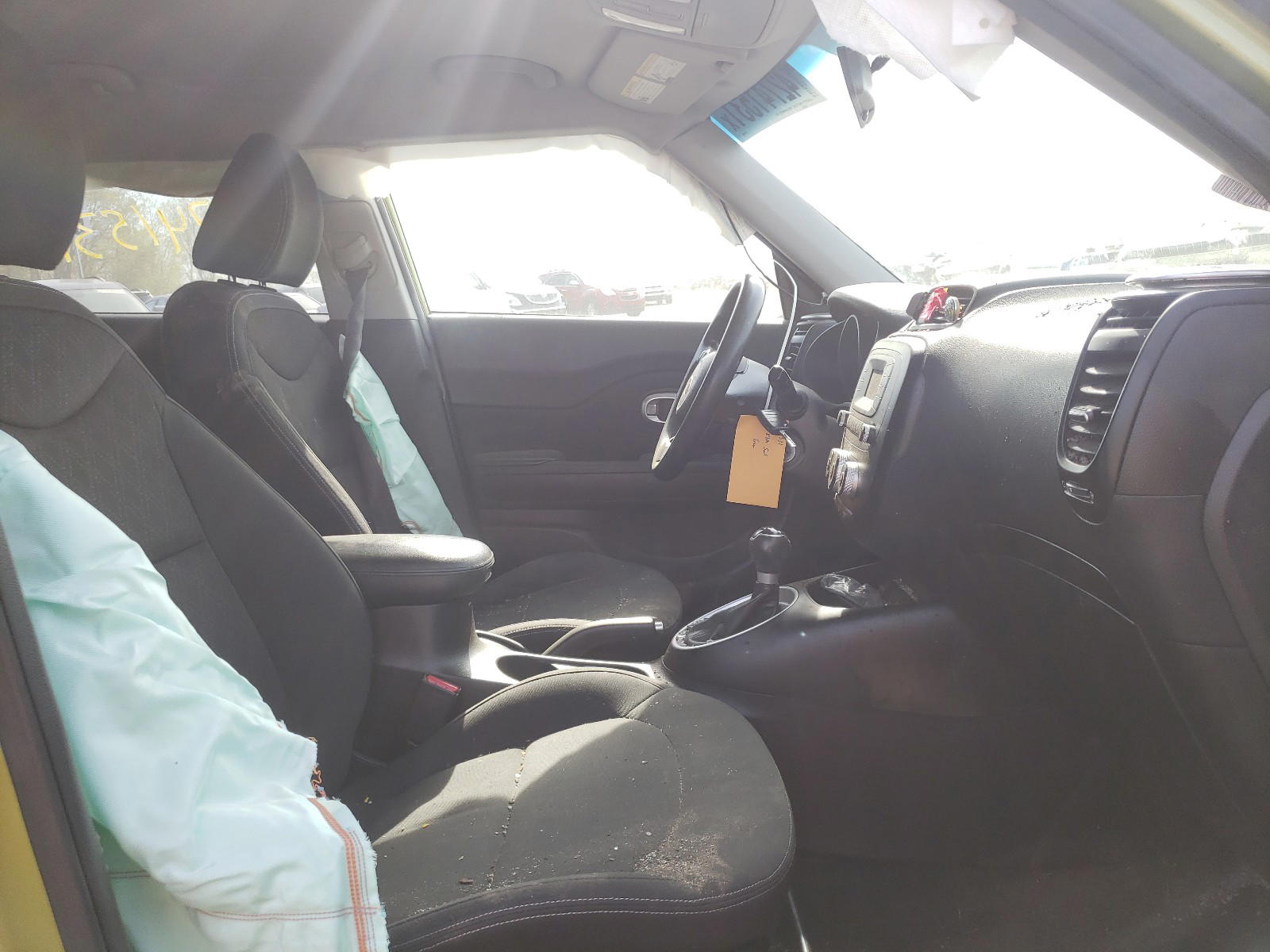 Photo 5 from auction – 2014 KIA SOUL with VIN KNDJN2A29E7041145