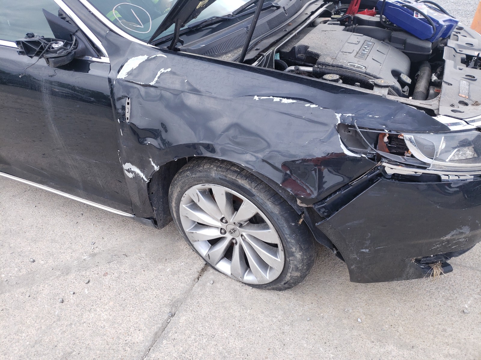 Zdjęcie 9 z aukcji – 2015 LINCOLN MKS z VIN 1LNHL9DK9FG605706