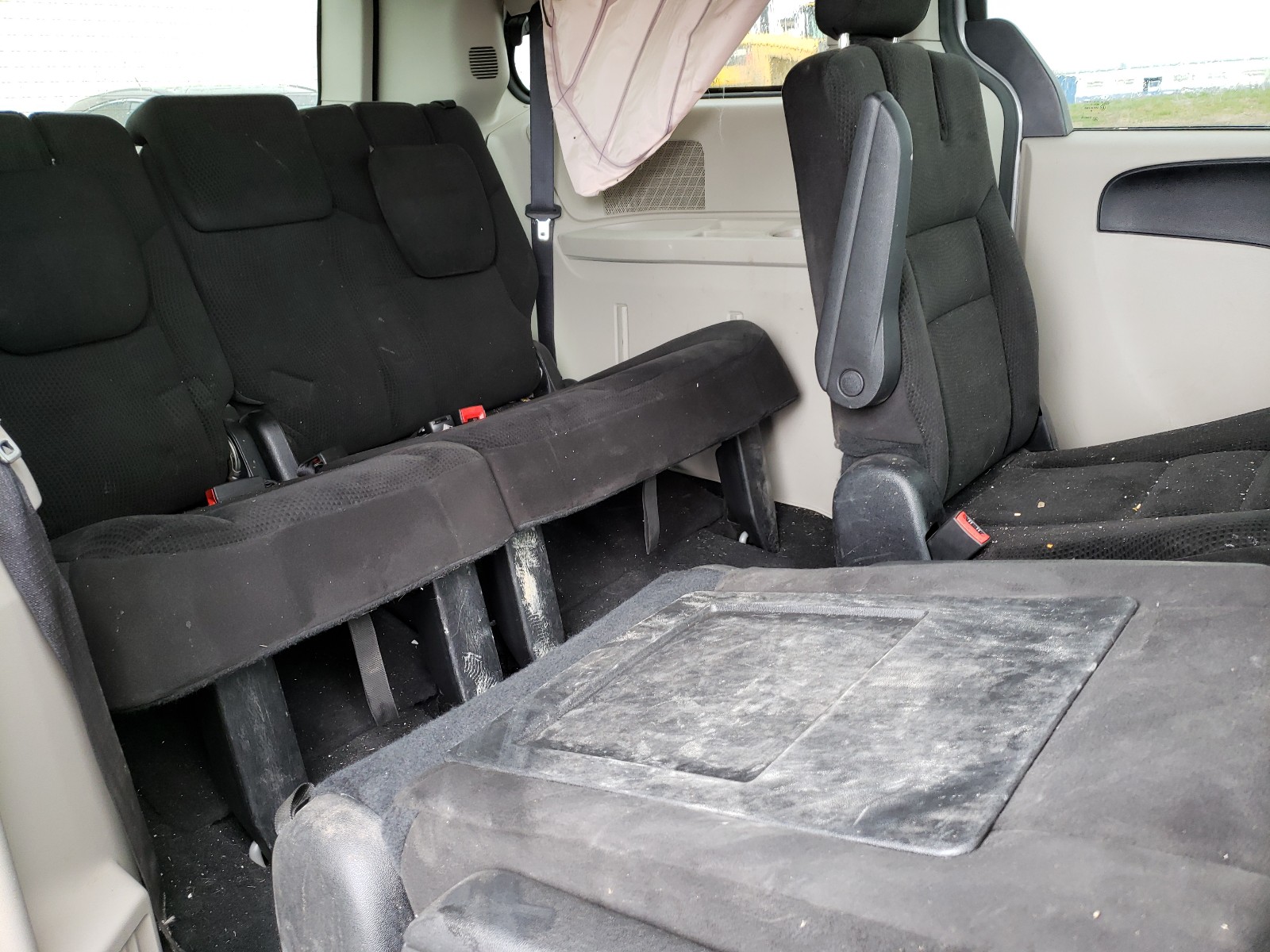 Фото 6 с аукциона – 2016 DODGE GRAND CARA с VIN 2C4RDGBG7GR216927