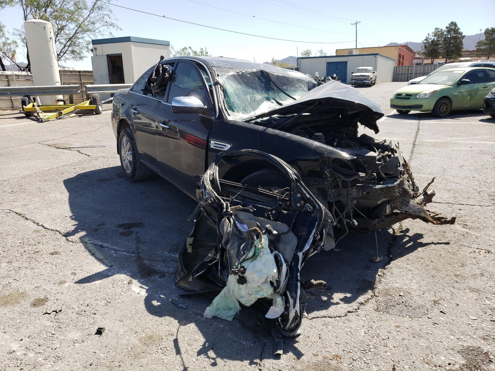FORD TAURUS LIM 2008 with VIN 1FAHP28W08G115533 - Photo from auction