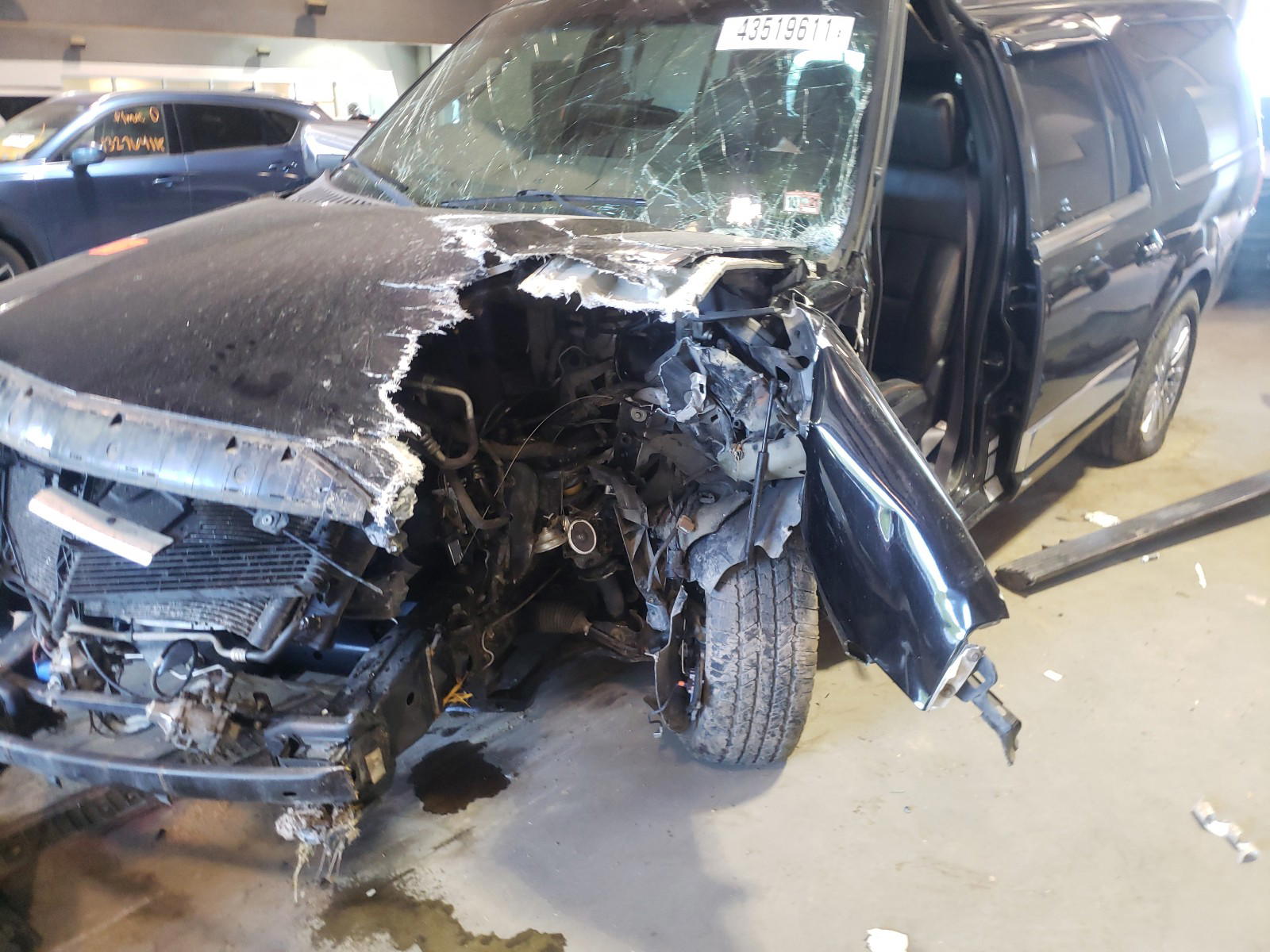 Photo 9 from auction – 2008 LINCOLN NAVIGATOR with VIN 5LMFL27598LJ13558