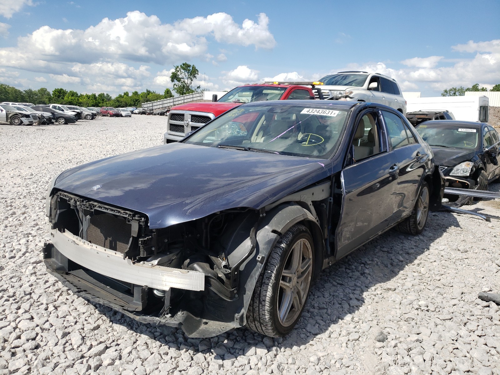 Photo 2 from auction – 2014 MERCEDES-BENZ E 350 with VIN WDDHF5KB5EA906231