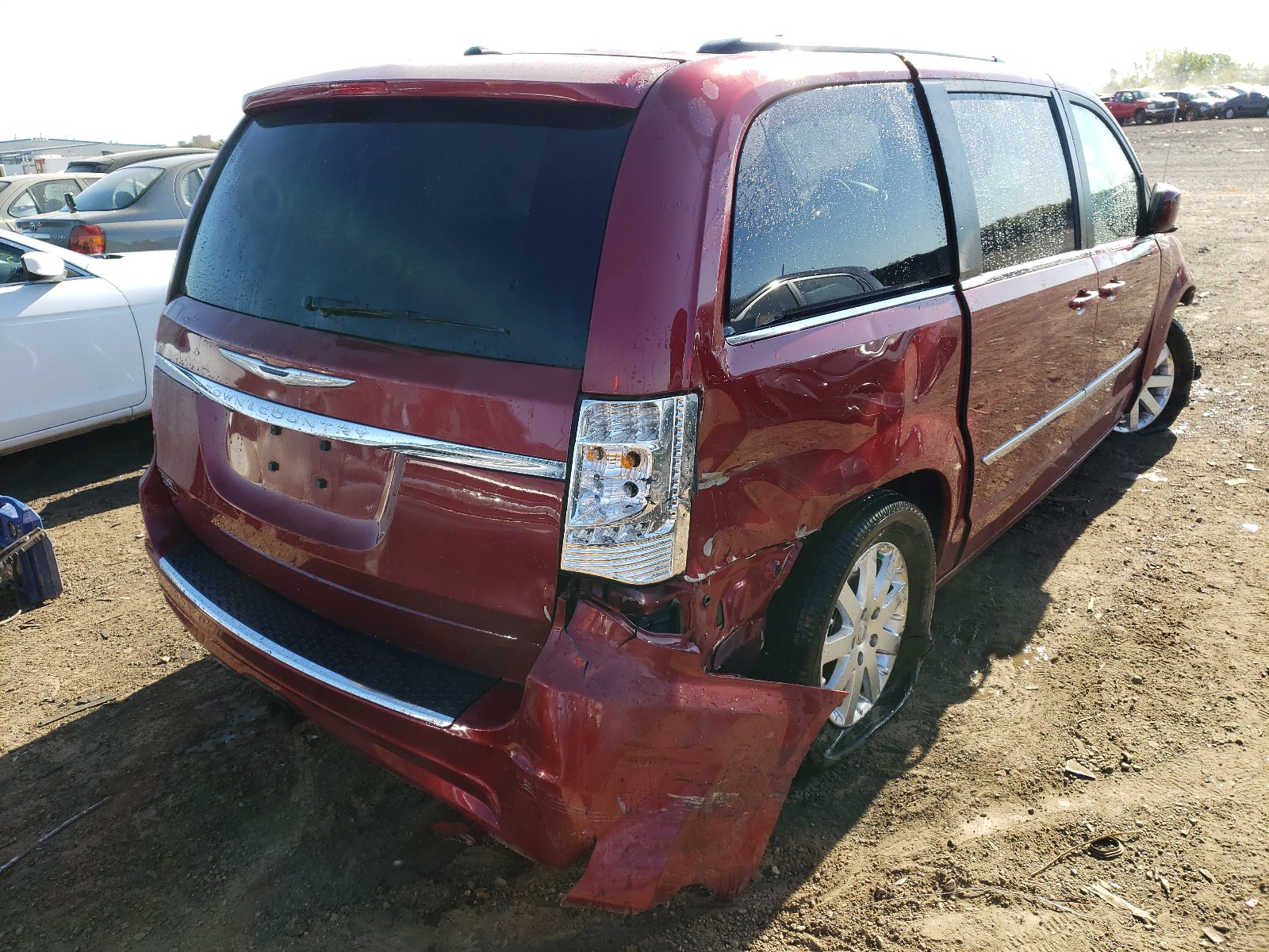 Photo 4 from auction – 2016 CHRYSLER TOWN & COU with VIN 2C4RC1BG7GR239995