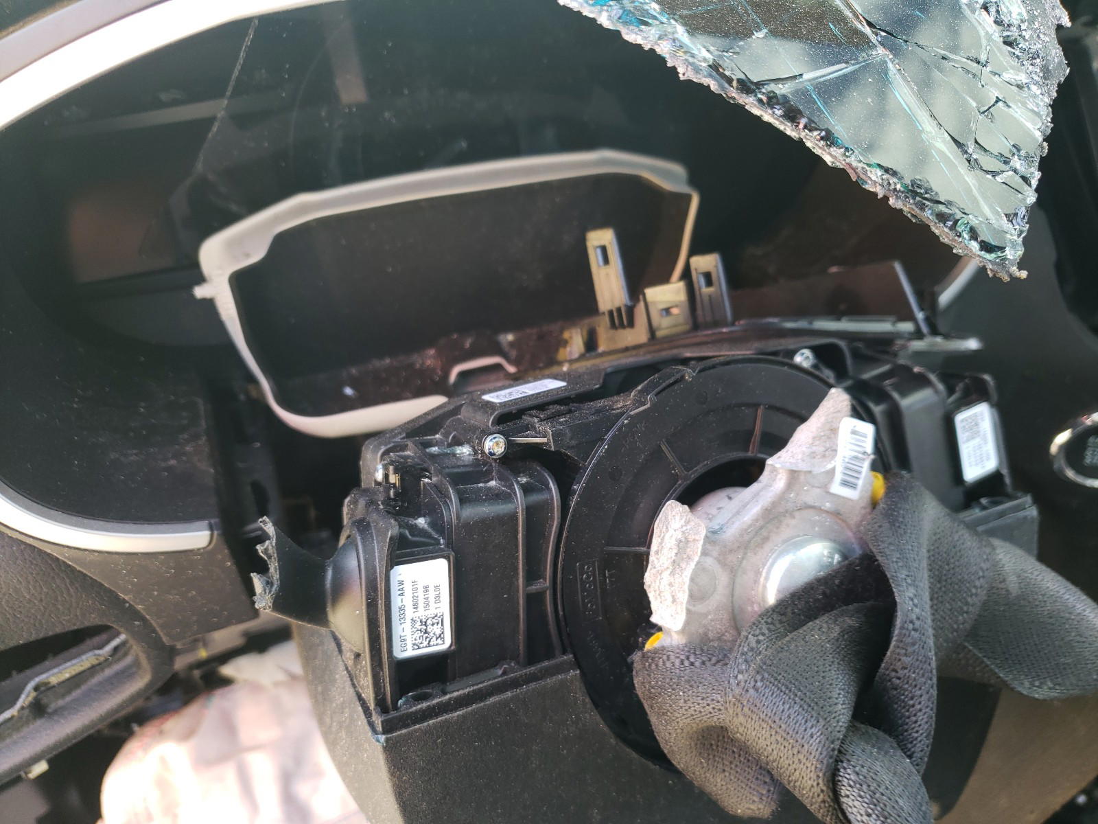 Photo 8 from auction – 2015 FORD EDGE SEL with VIN 2FMPK4J87FBB67673