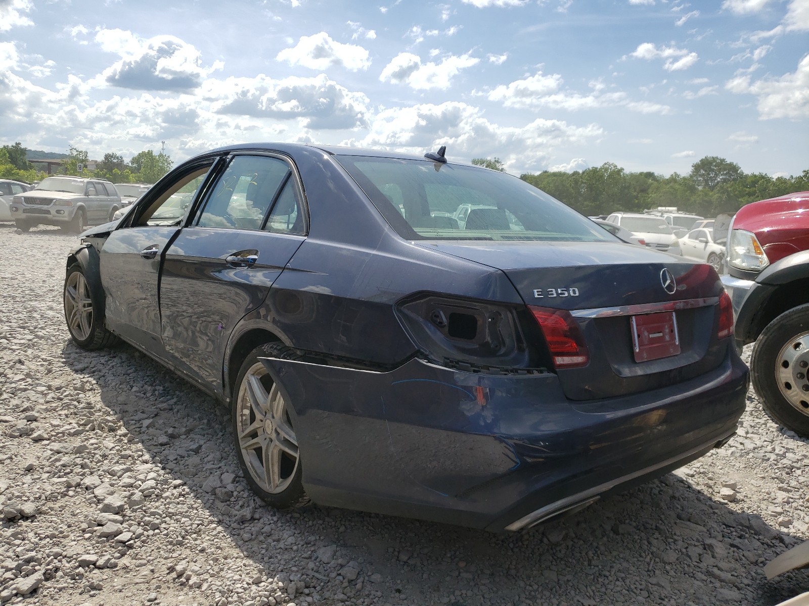 Photo 3 from auction – 2014 MERCEDES-BENZ E 350 with VIN WDDHF5KB5EA906231