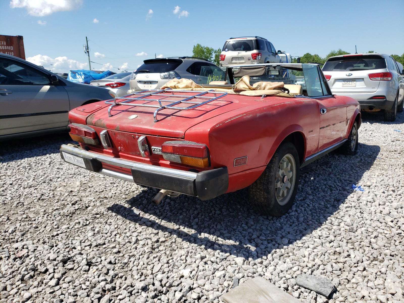 Photo 4 from auction – 1982 FIAT 124 SPIDER with VIN ZFAAS00BXC5003258