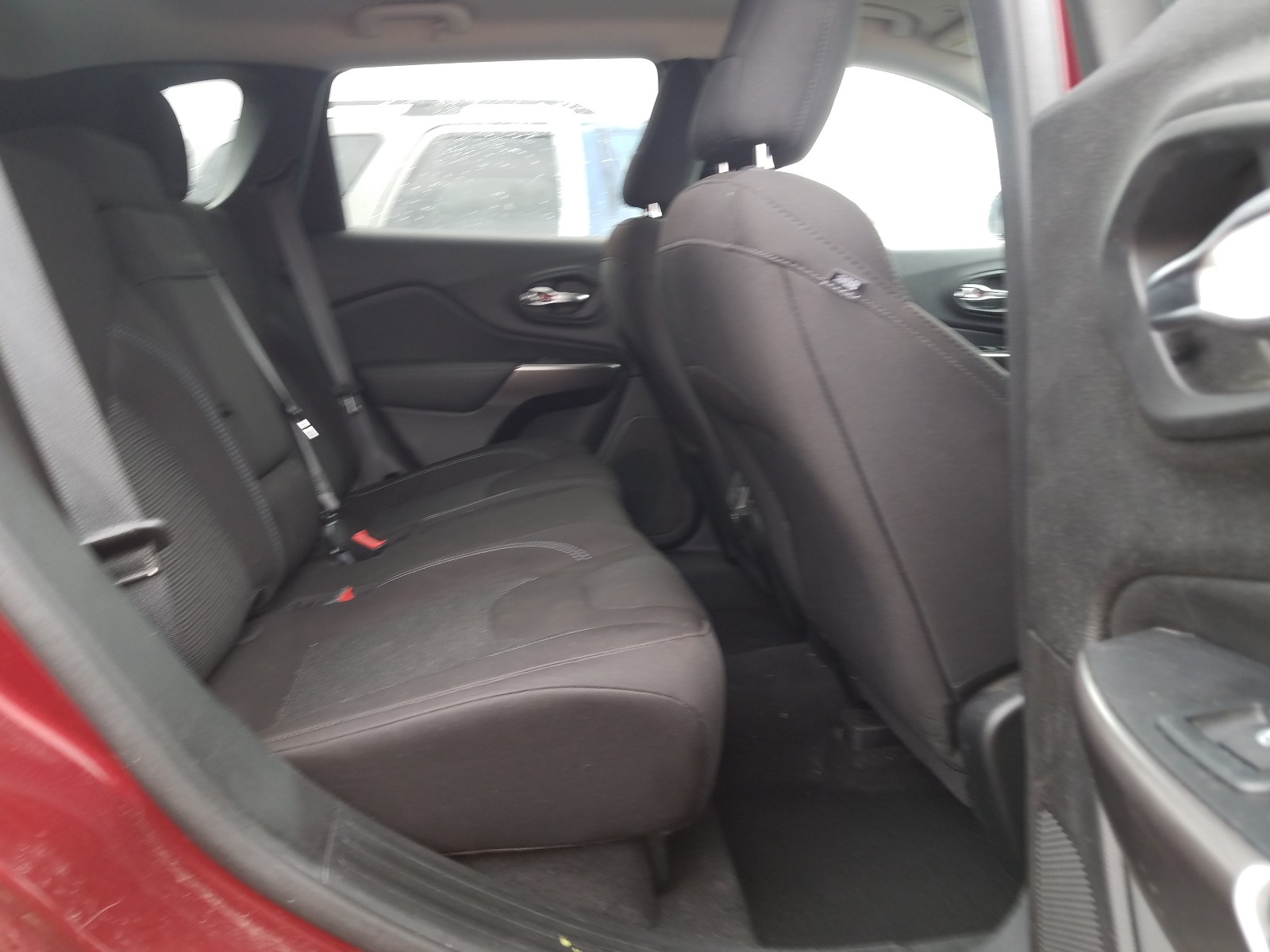 Photo 6 from auction – 2019 JEEP CHEROKEE L with VIN 1C4PJLCB9KD365699