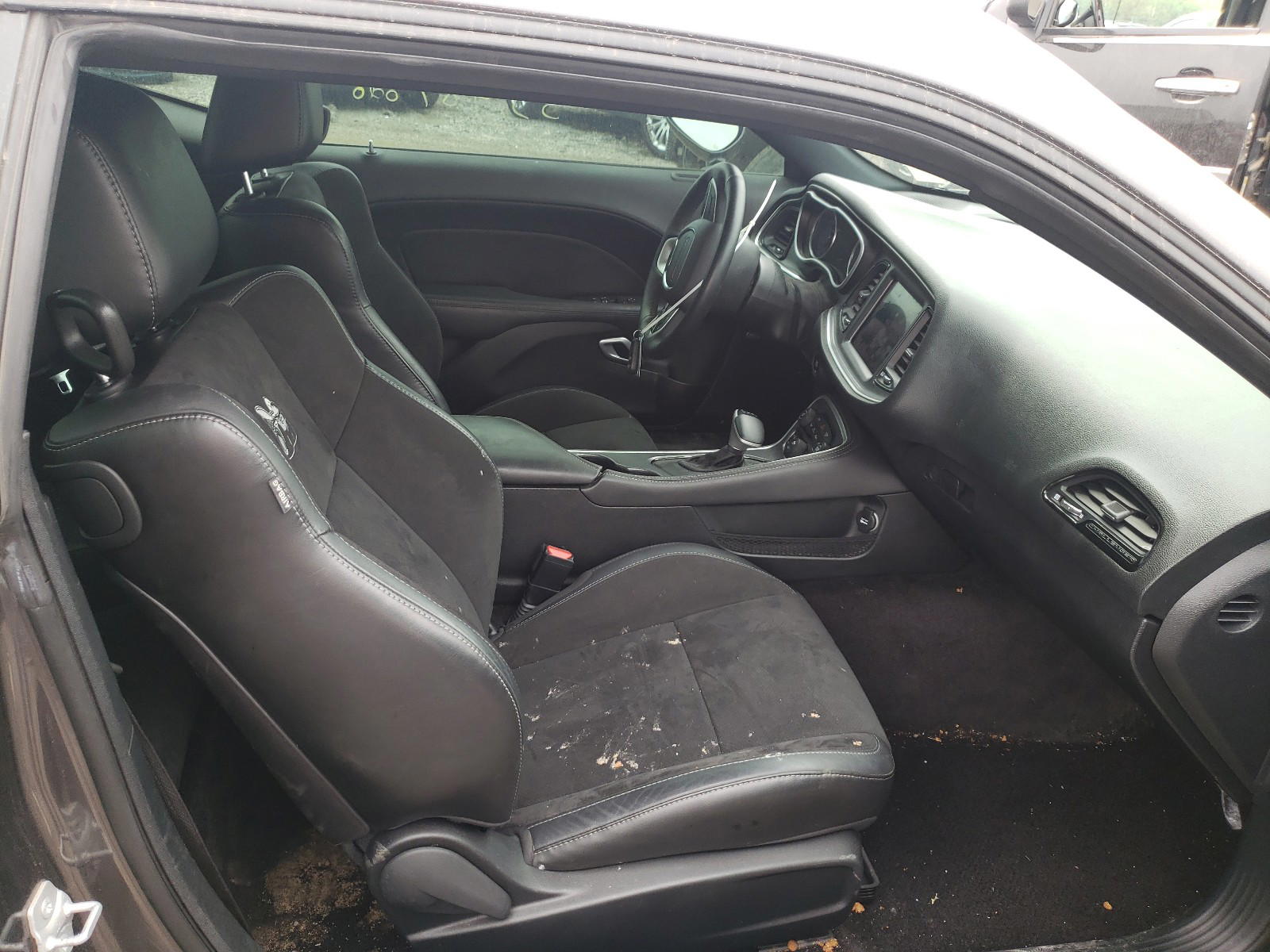 Photo 5 from auction – 2018 DODGE CHALLENGER with VIN 2C3CDZFJ9JH154956