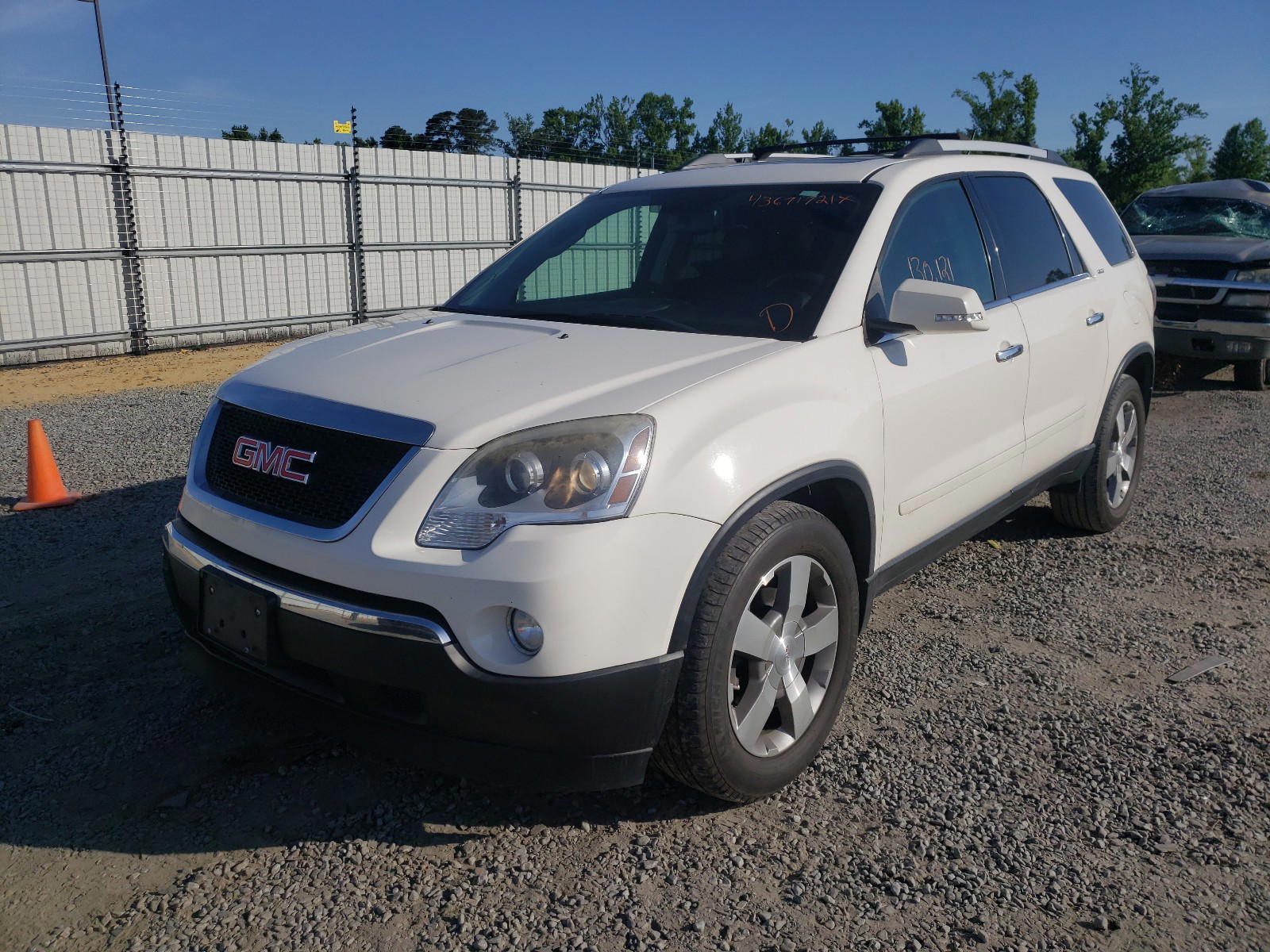 Photo 2 from auction – 2011 GMC ACADIA SLT with VIN 1GKKVSED7BJ401077