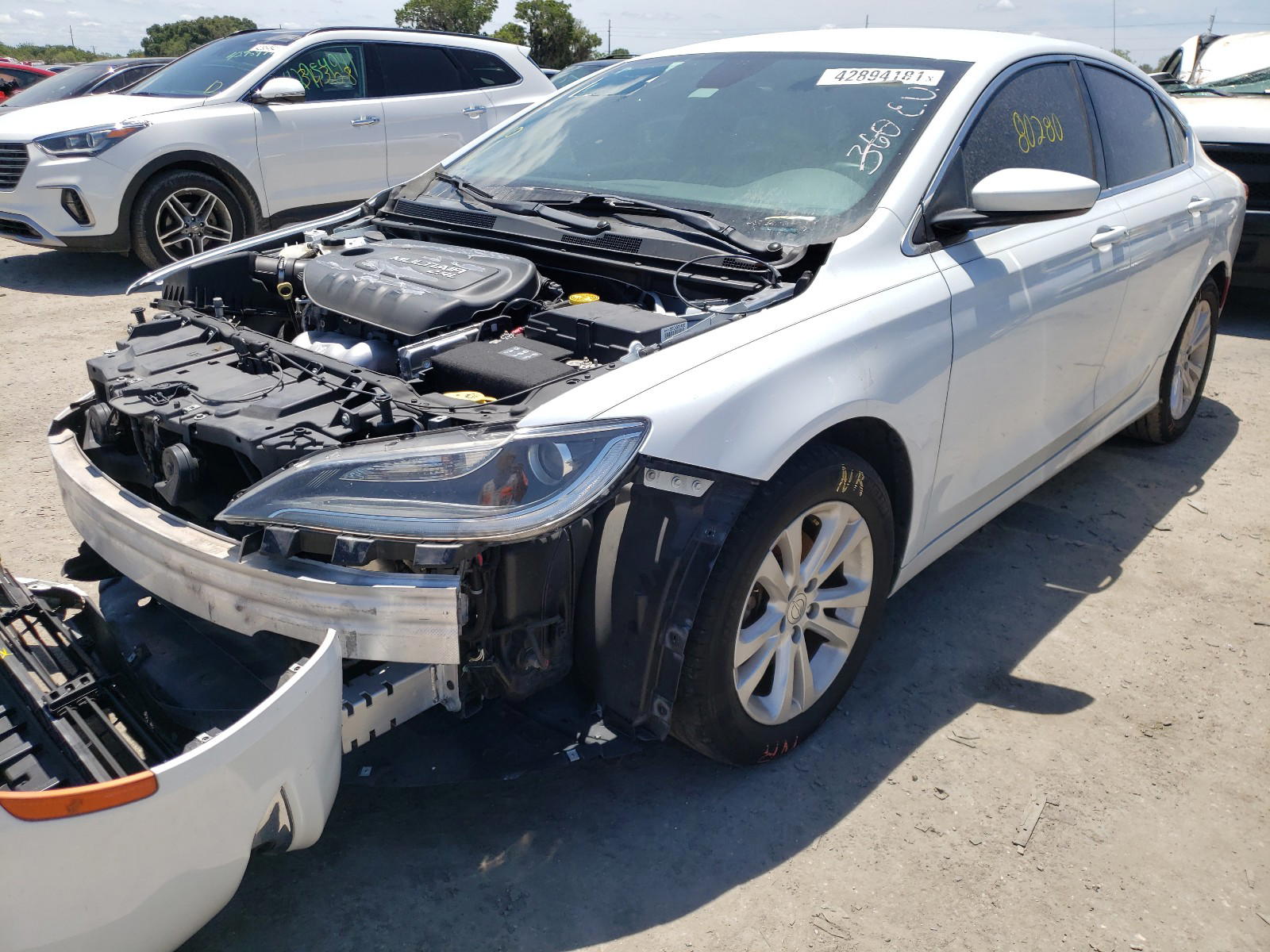 Photo 2 from auction – 2016 CHRYSLER 200 LIMITE with VIN 1C3CCCAB3GN176905