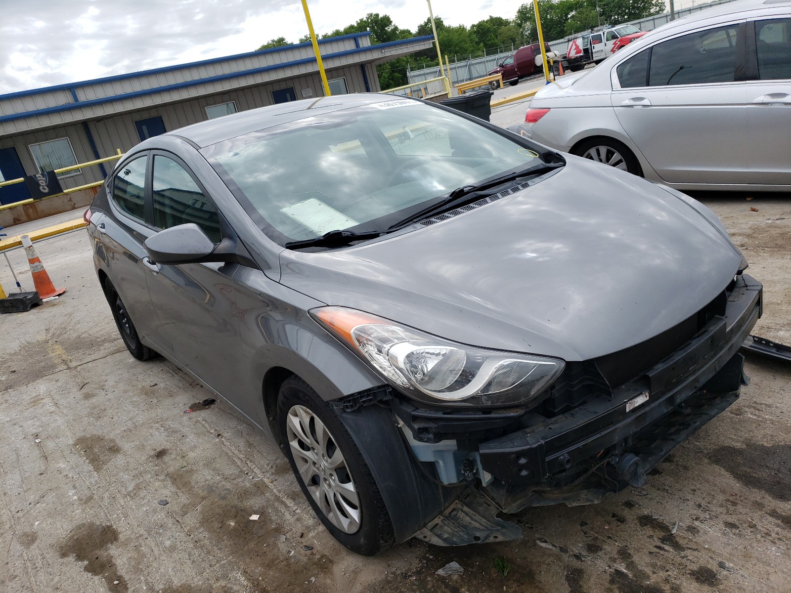 HYUNDAI ELANTRA GL 2012 with VIN 5NPDH4AE7CH138458 - Photo from auction