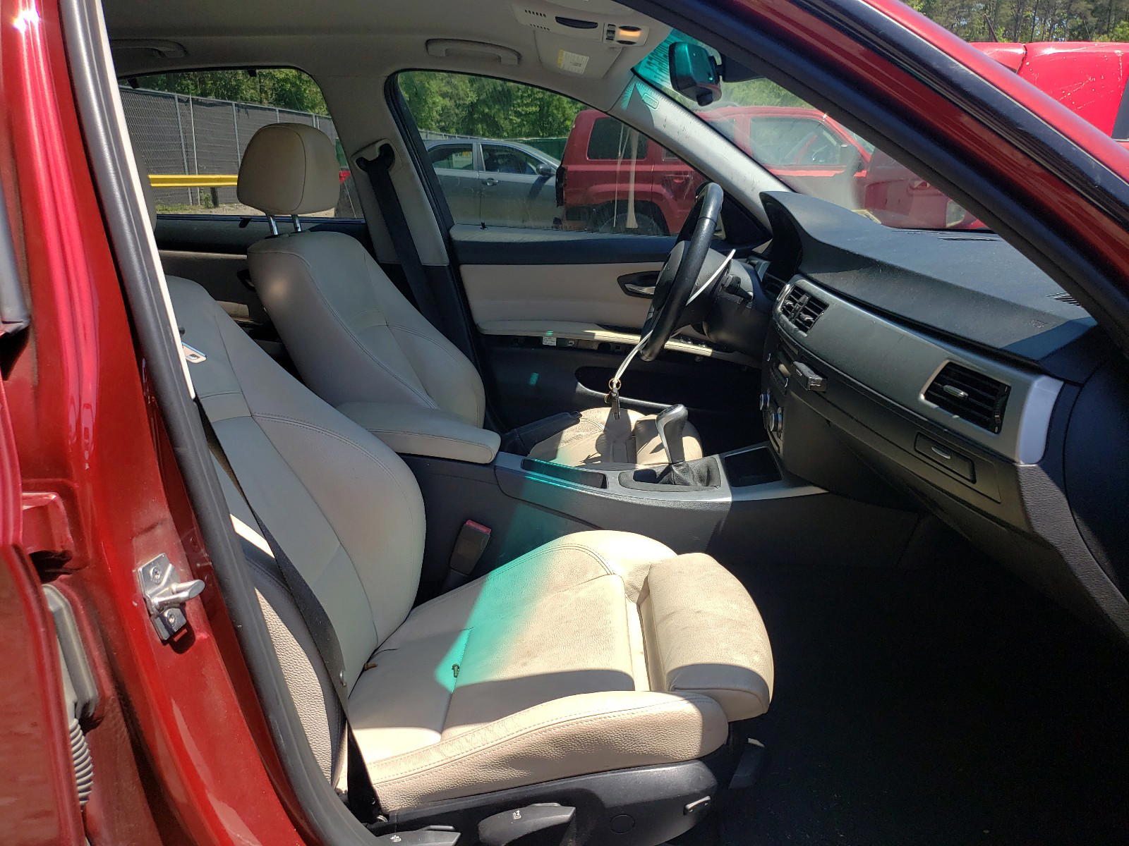 Photo 5 from auction – 2011 BMW 328 I with VIN WBAPH7C57BA171281