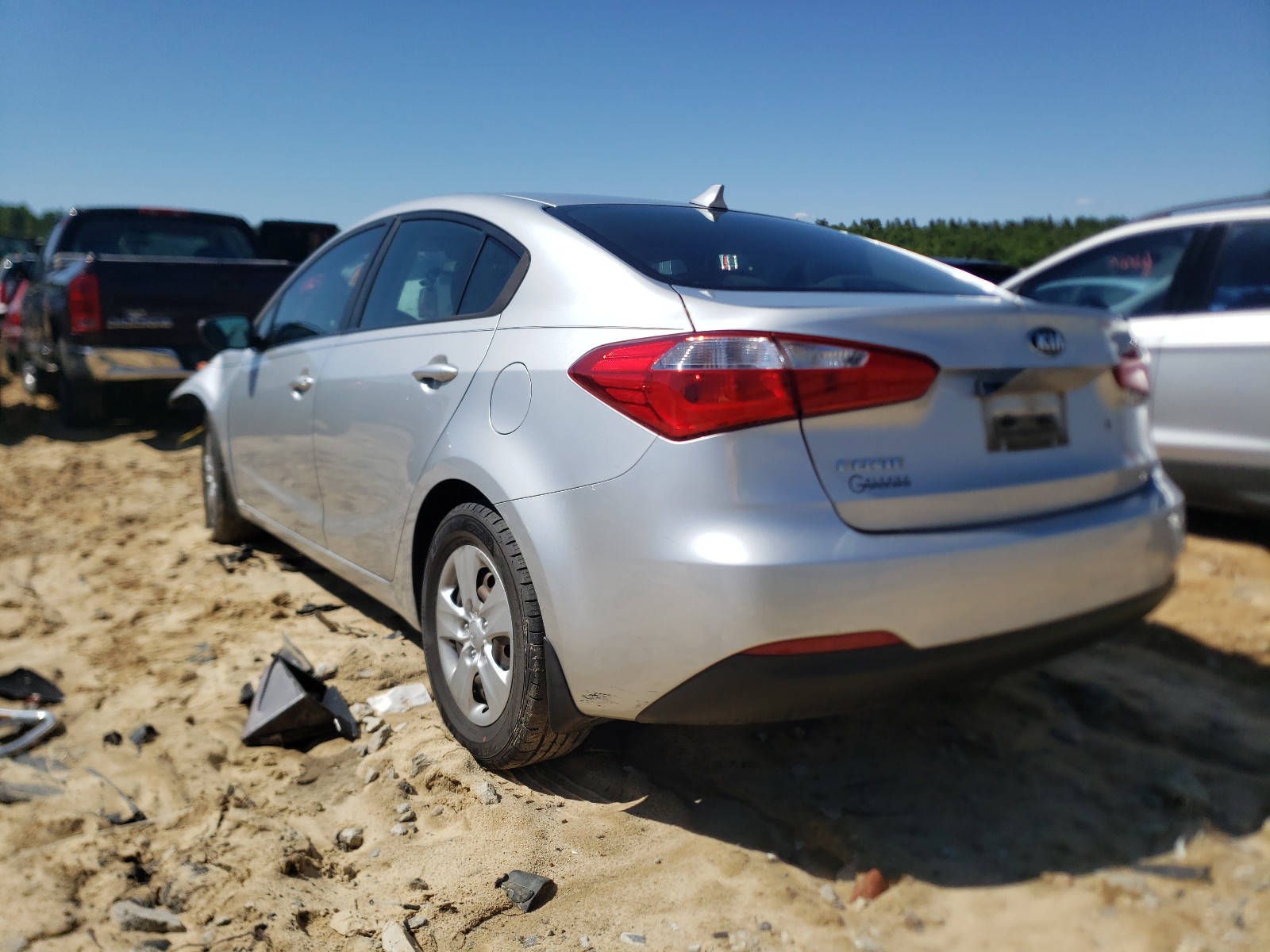 Photo 3 from auction – 2014 KIA FORTE LX with VIN 4T1B11HK4JU131987