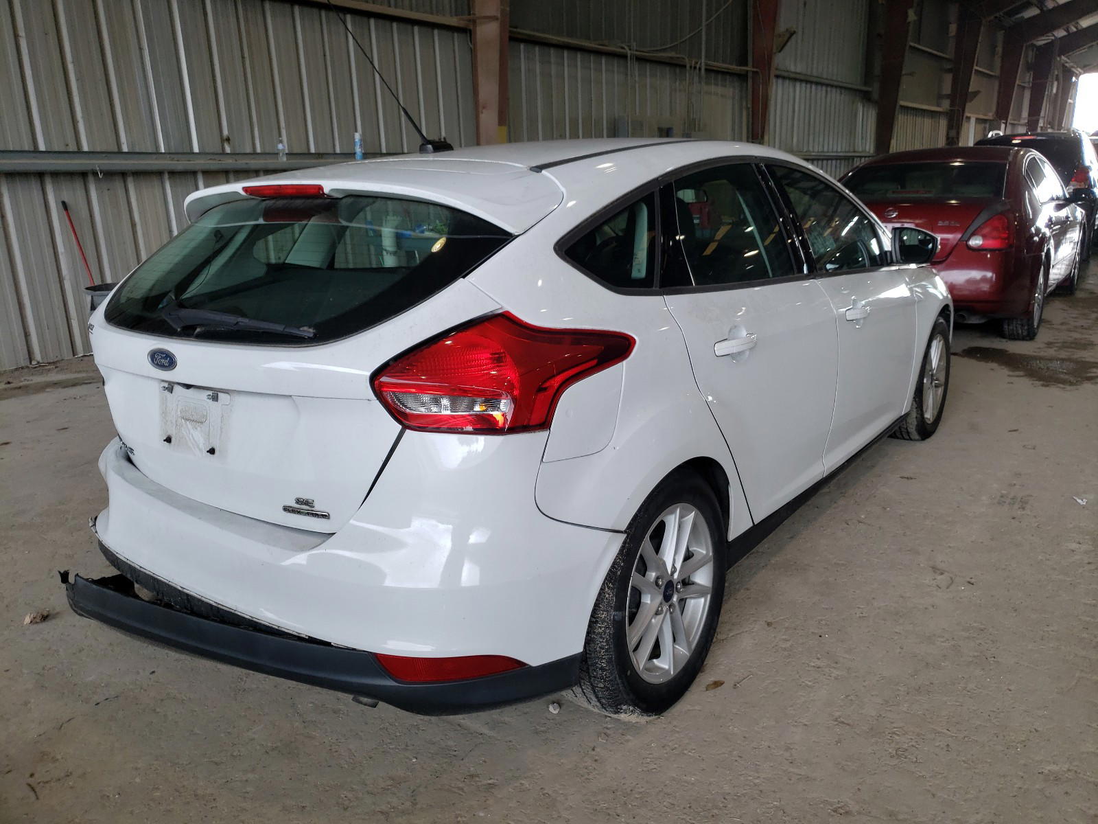 Photo 4 from auction – 2015 FORD FOCUS SE with VIN 1FADP3K24FL249394