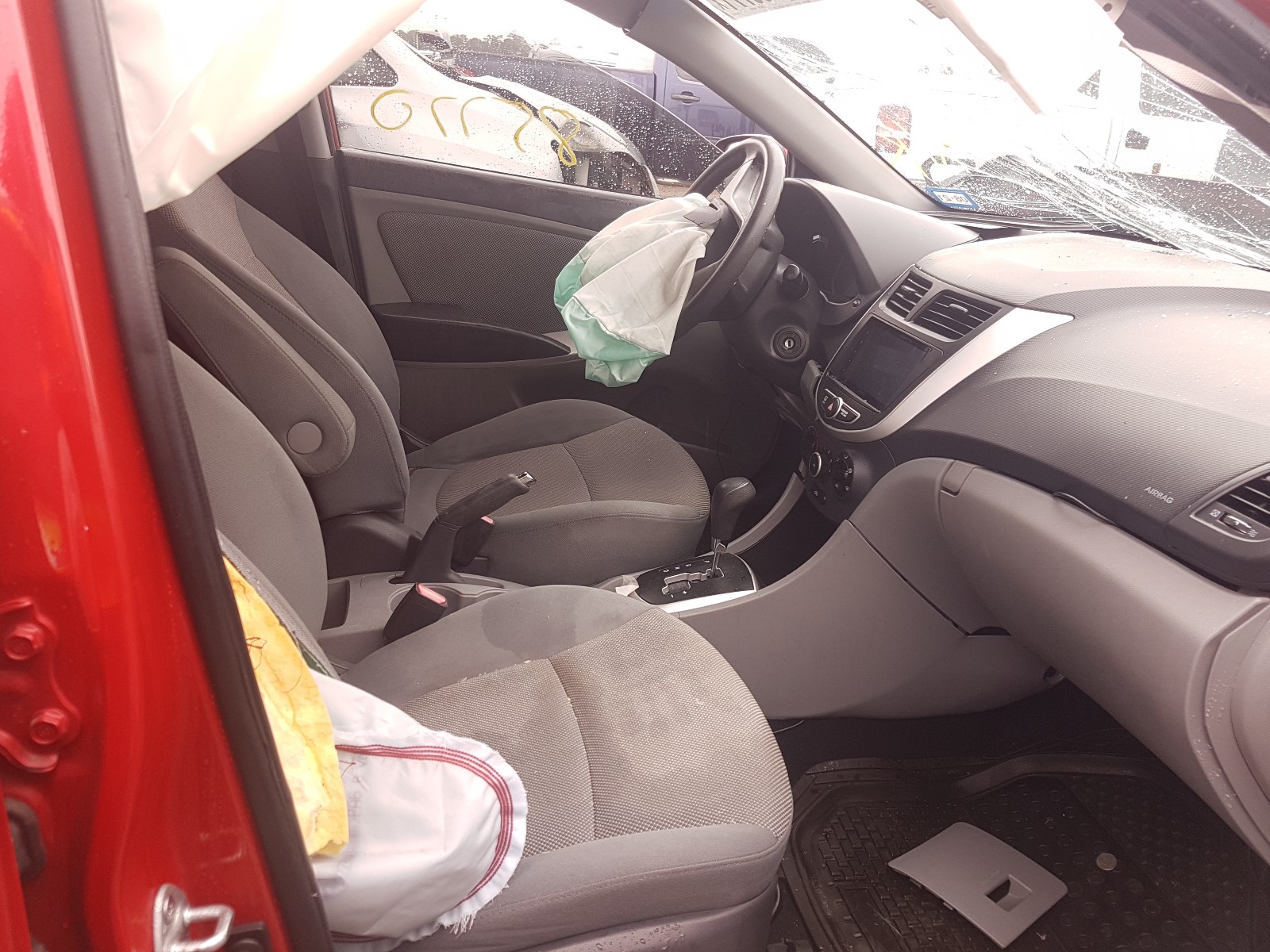Photo 5 from auction – 2013 HYUNDAI ACCENT GLS with VIN KMHCT4AE0DU387875
