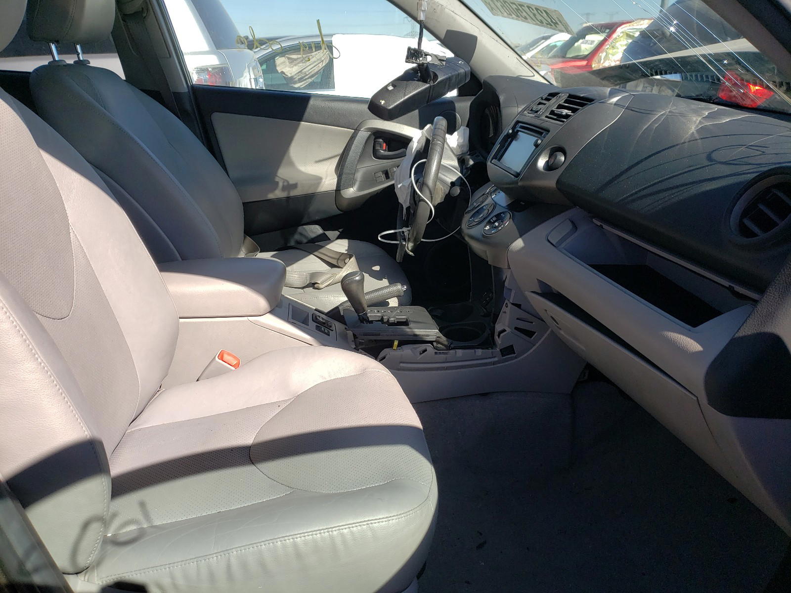 Photo 5 from auction – 2012 TOYOTA RAV4 LIMIT with VIN 2T3DK4DV5CW067668
