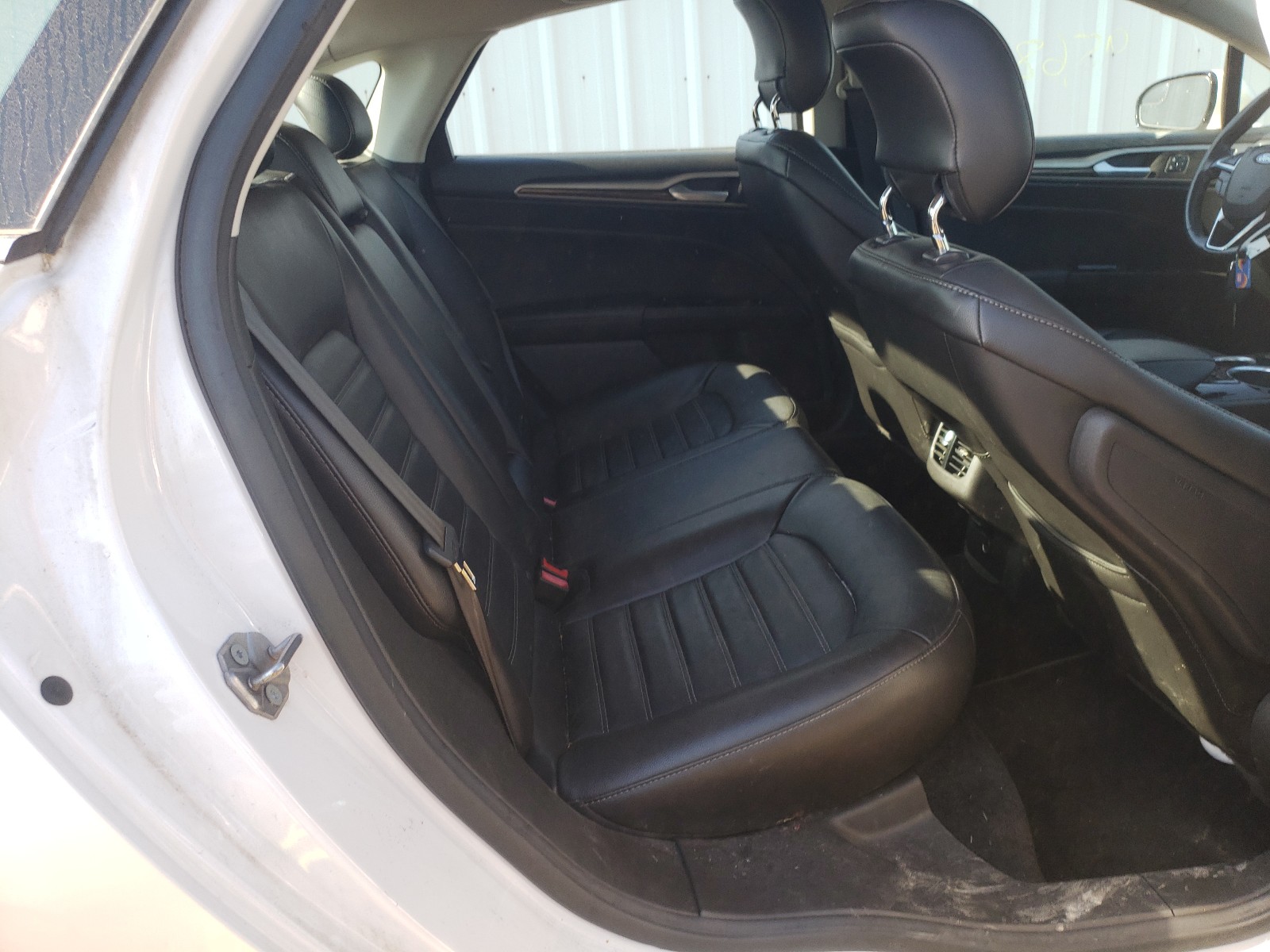 Photo 6 from auction – 2013 FORD FUSION SE with VIN 3FA6P0HR2DR188329