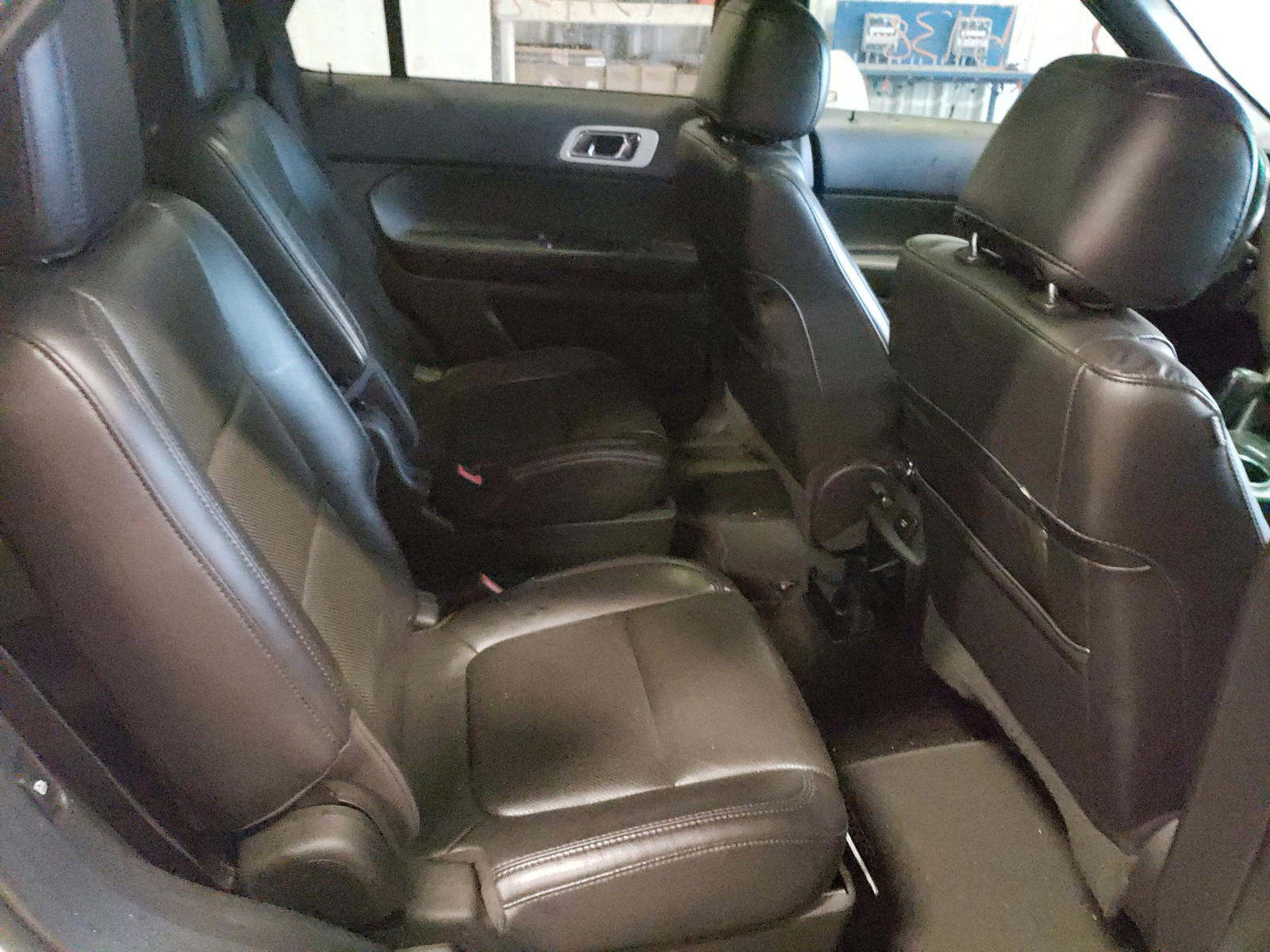 Photo 6 from auction – 2012 FORD EXPLORER L with VIN 1FMHK8F80CGA56360