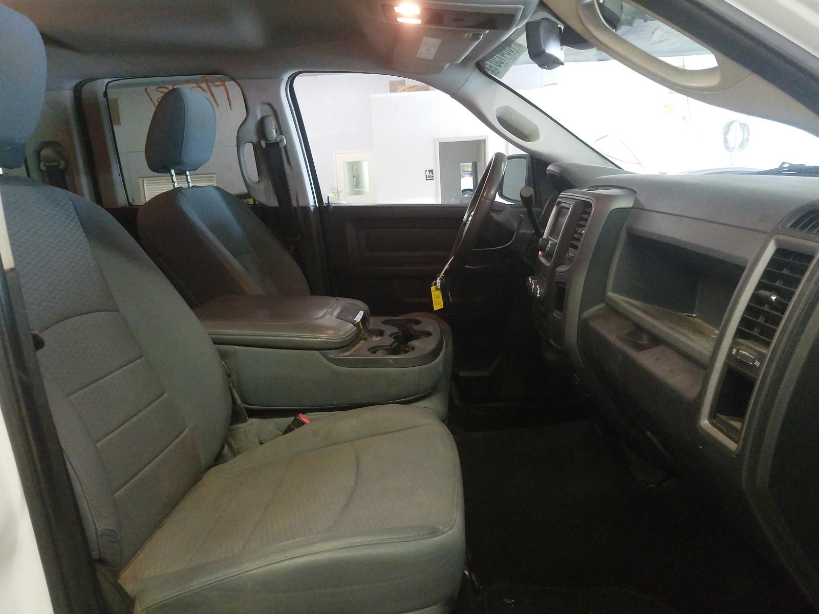 Photo 5 from auction – 2014 RAM 1500 ST with VIN 1C6RR6FT6ES101614