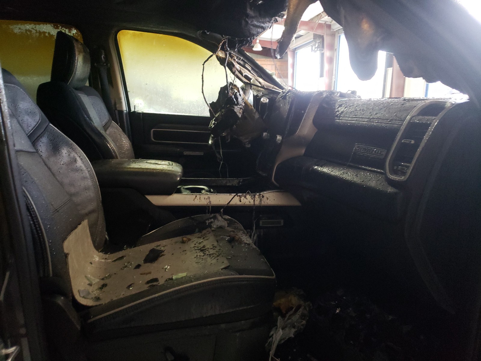 Photo 5 from auction – 2019 RAM 3500 LARAM with VIN 3C63RRJL3KG560388