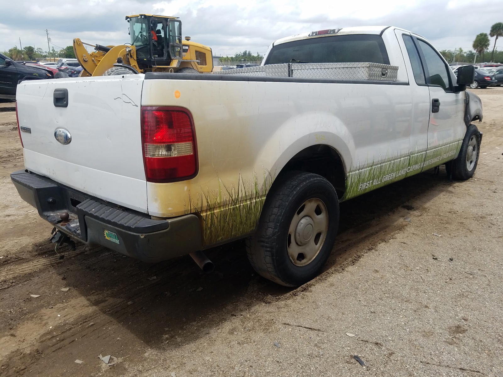 Photo 4 from auction – 2006 FORD F150 with VIN 1FTRF12286NA40638