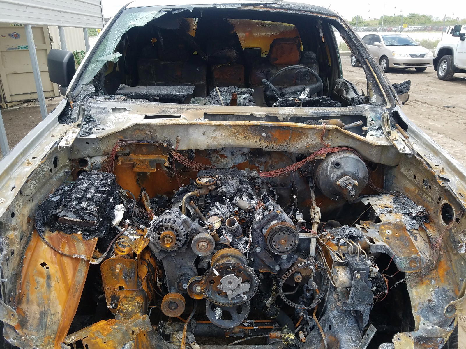 Photo 9 from auction – 2006 FORD F150 with VIN 1FTRF12286NA40638