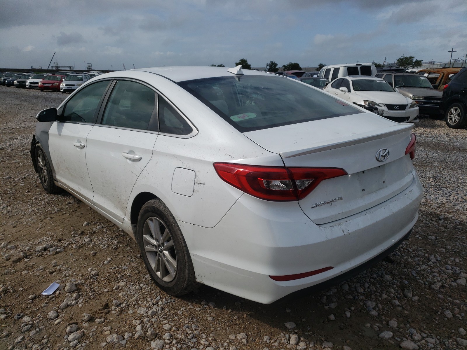 Photo 3 from auction – 2016 HYUNDAI SONATA SE with VIN 5NPE24AF1GH271348