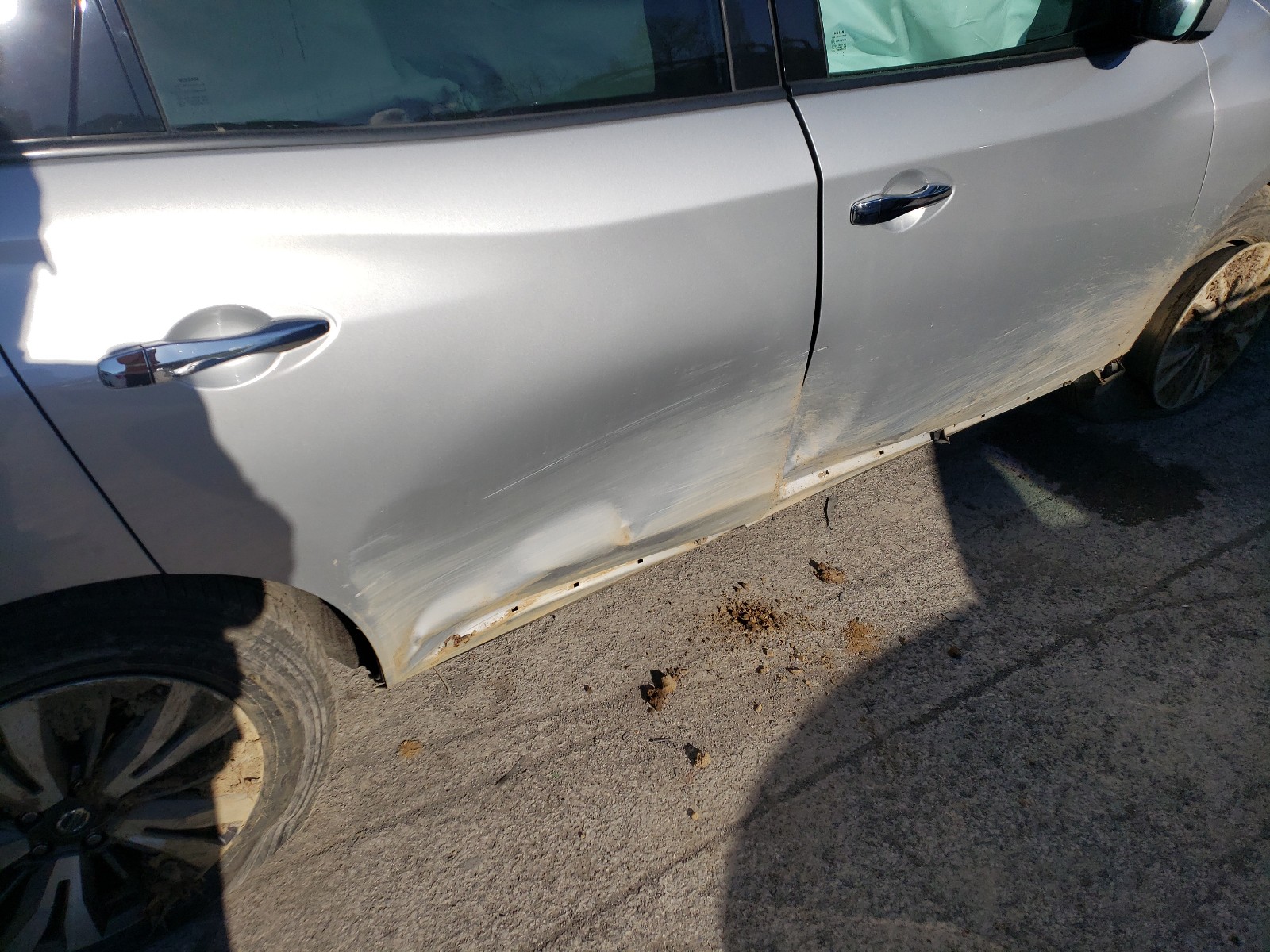 Photo 9 from auction – 2017 NISSAN PATHFINDER with VIN 5N1DR2MMXHC695142
