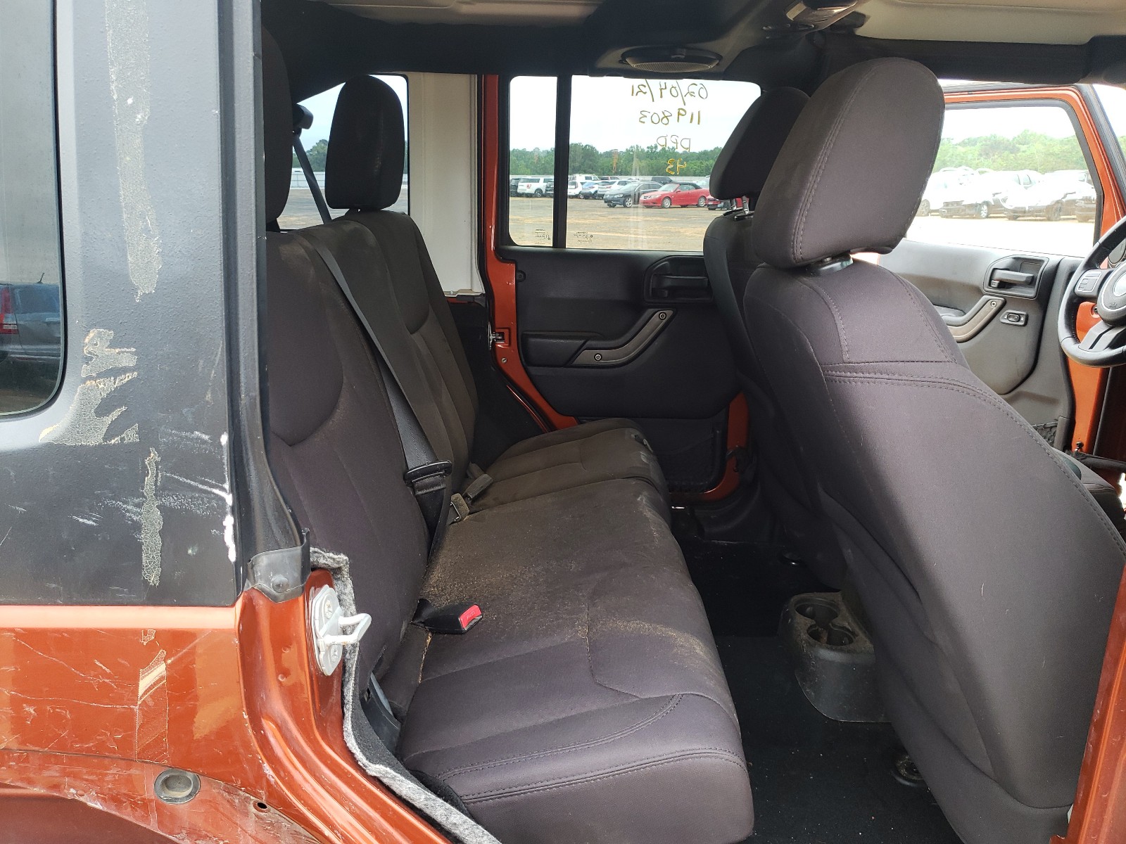Photo 6 from auction – 2014 JEEP WRANGLER U with VIN 1C4BJWDG2EL269588