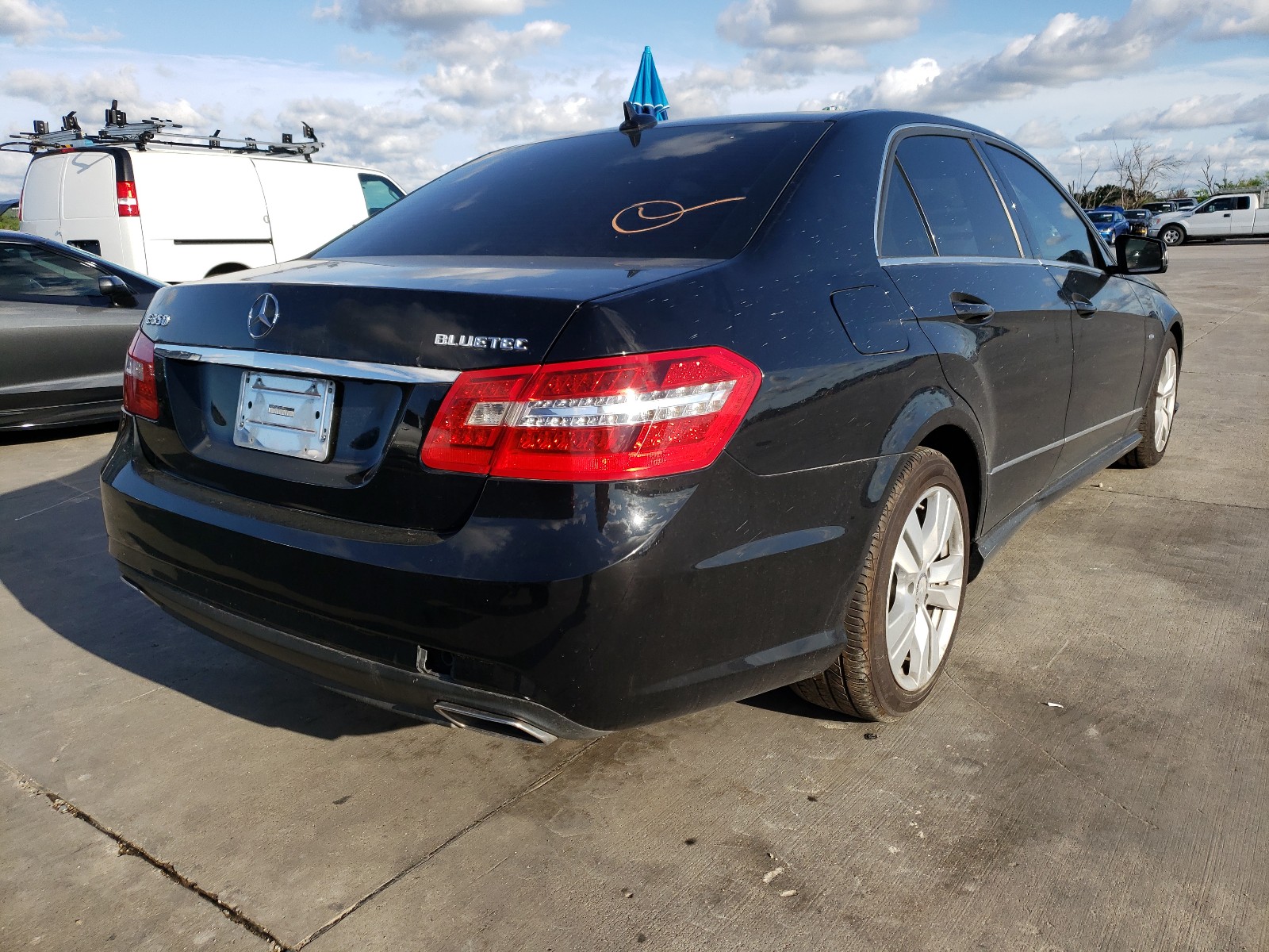 Photo 4 from auction – 2012 MERCEDES-BENZ E 350 BLUE with VIN WDDHF2EB3CA543855
