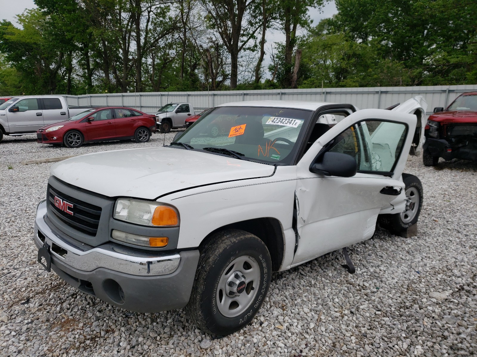 Photo 2 from auction – 2003 GMC NEW SIERRA with VIN 1GTEC14XX3Z313048