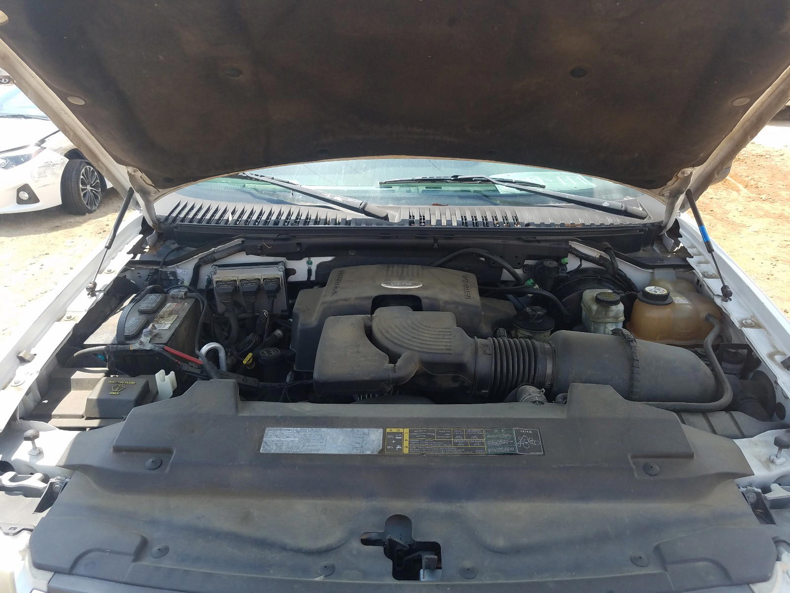 Photo 7 from auction – 2003 FORD EXPEDITION with VIN 1FMPU16L23LB79425