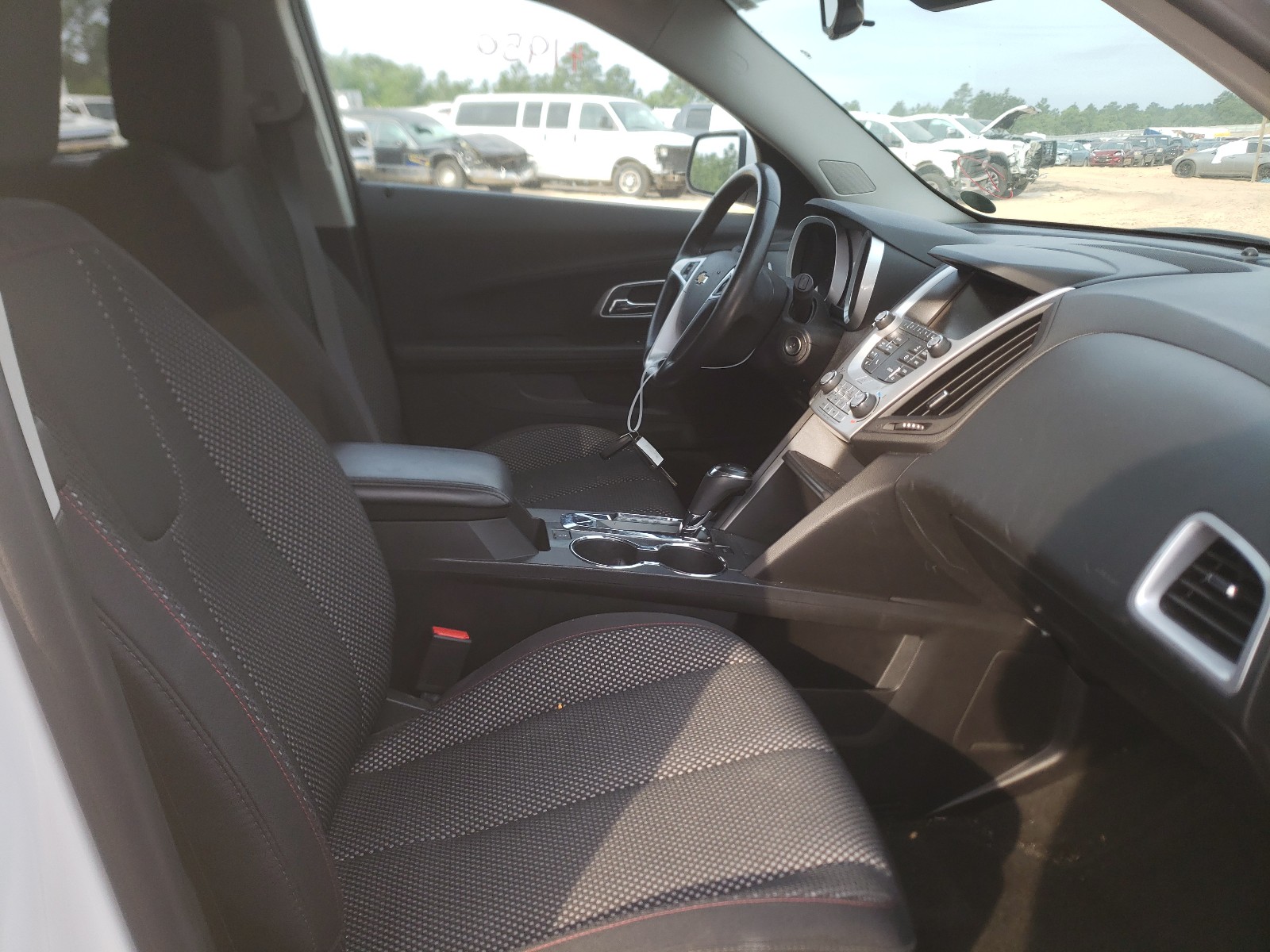 Photo 5 from auction – 2016 CHEVROLET EQUINOX LT with VIN 2GNALCEK6G6353259