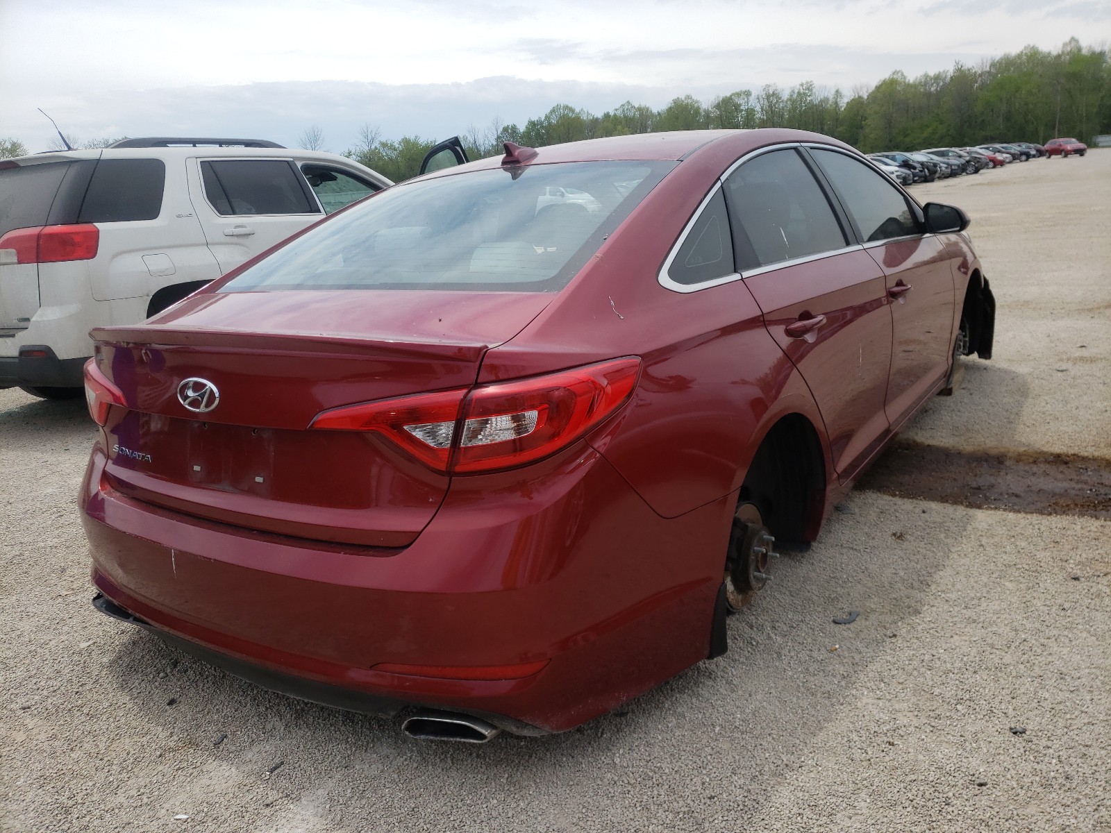 Photo 4 from auction – 2016 HYUNDAI SONATA SE with VIN 5NPE24AF2GH369241
