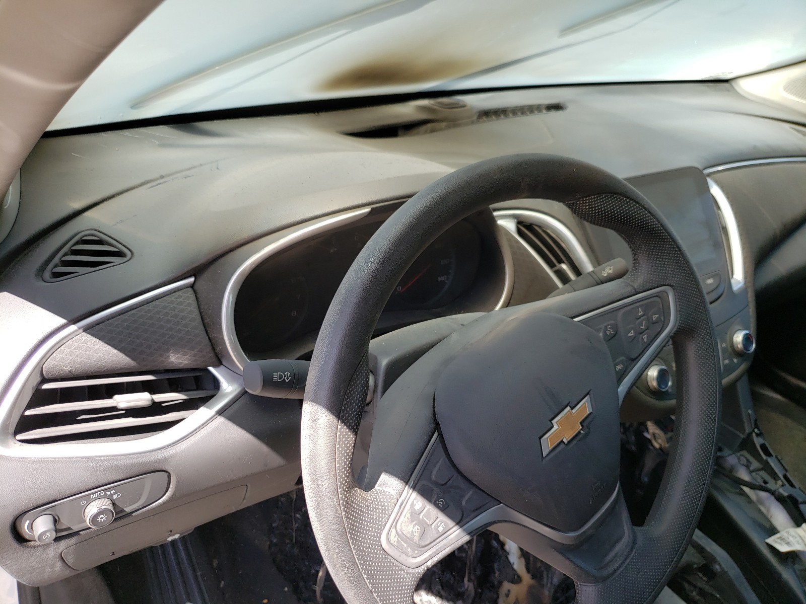 Photo 18 from auction – 2020 CHEVROLET MALIBU LT with VIN 1G1ZD5ST3LF031866