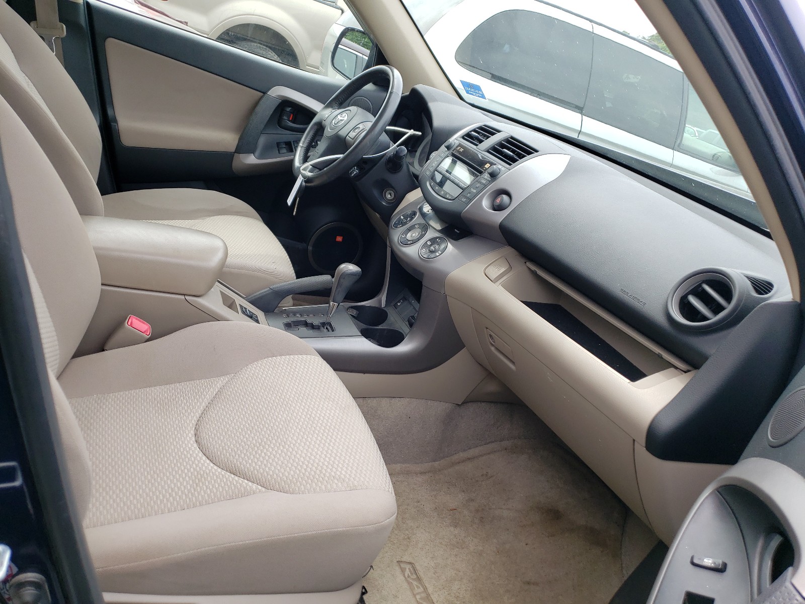 Photo 5 from auction – 2007 TOYOTA RAV4 LIMIT with VIN JTMBK31V776010305