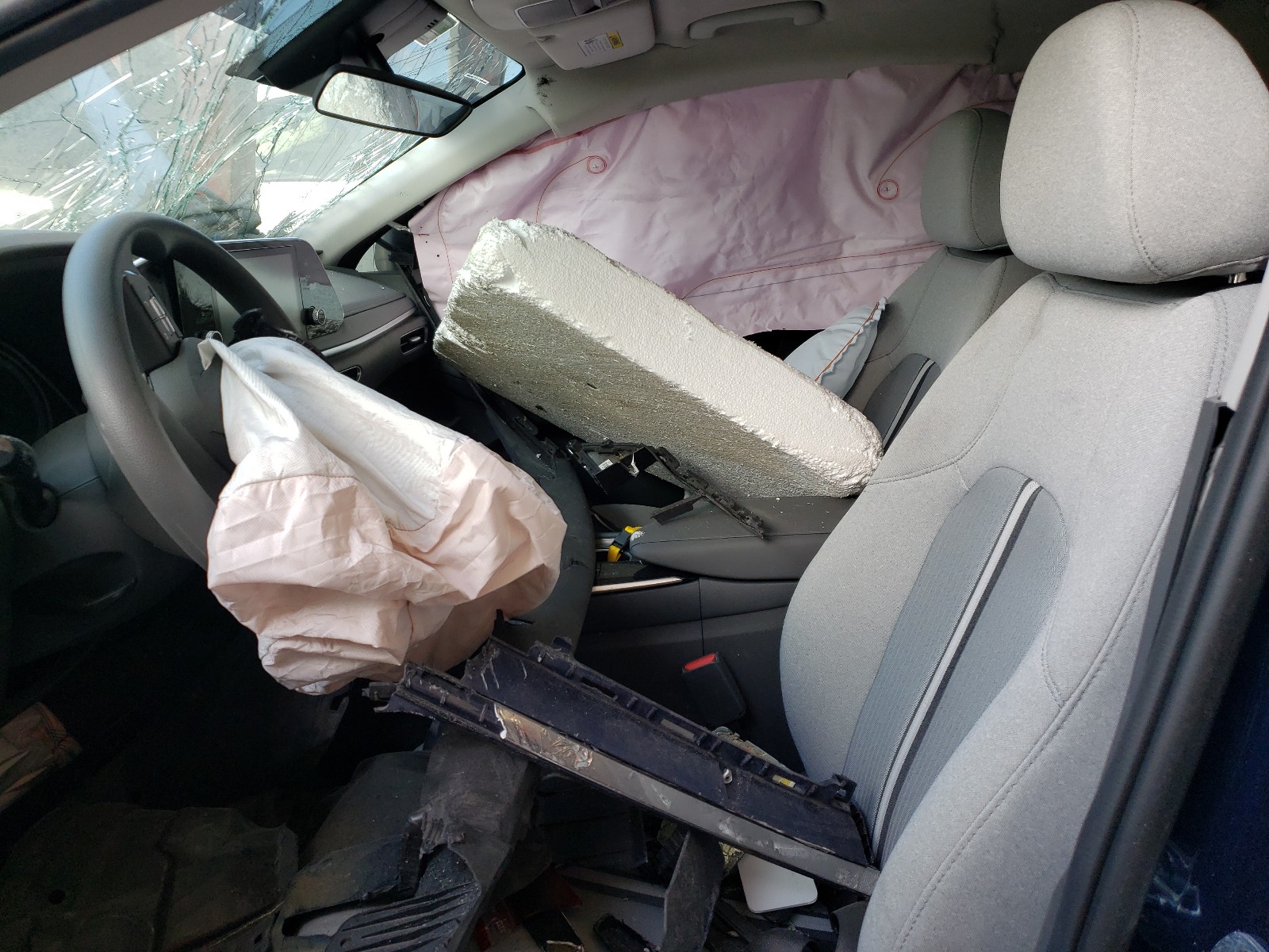 Photo 5 from auction – 2020 HYUNDAI SONATA SE with VIN 5NPEG4JA8LH054573