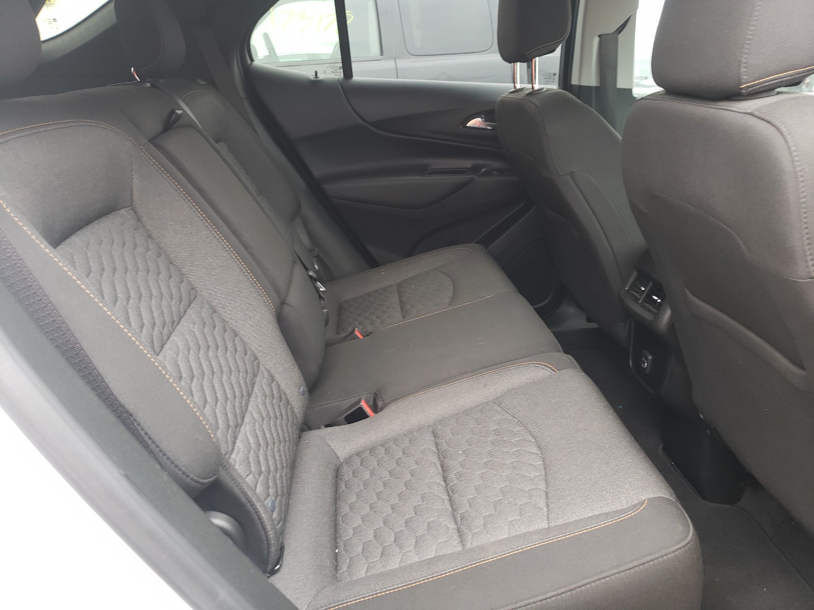 Photo 6 from auction – 2019 CHEVROLET EQUINOX LT with VIN 2GNAXKEV9K6238043