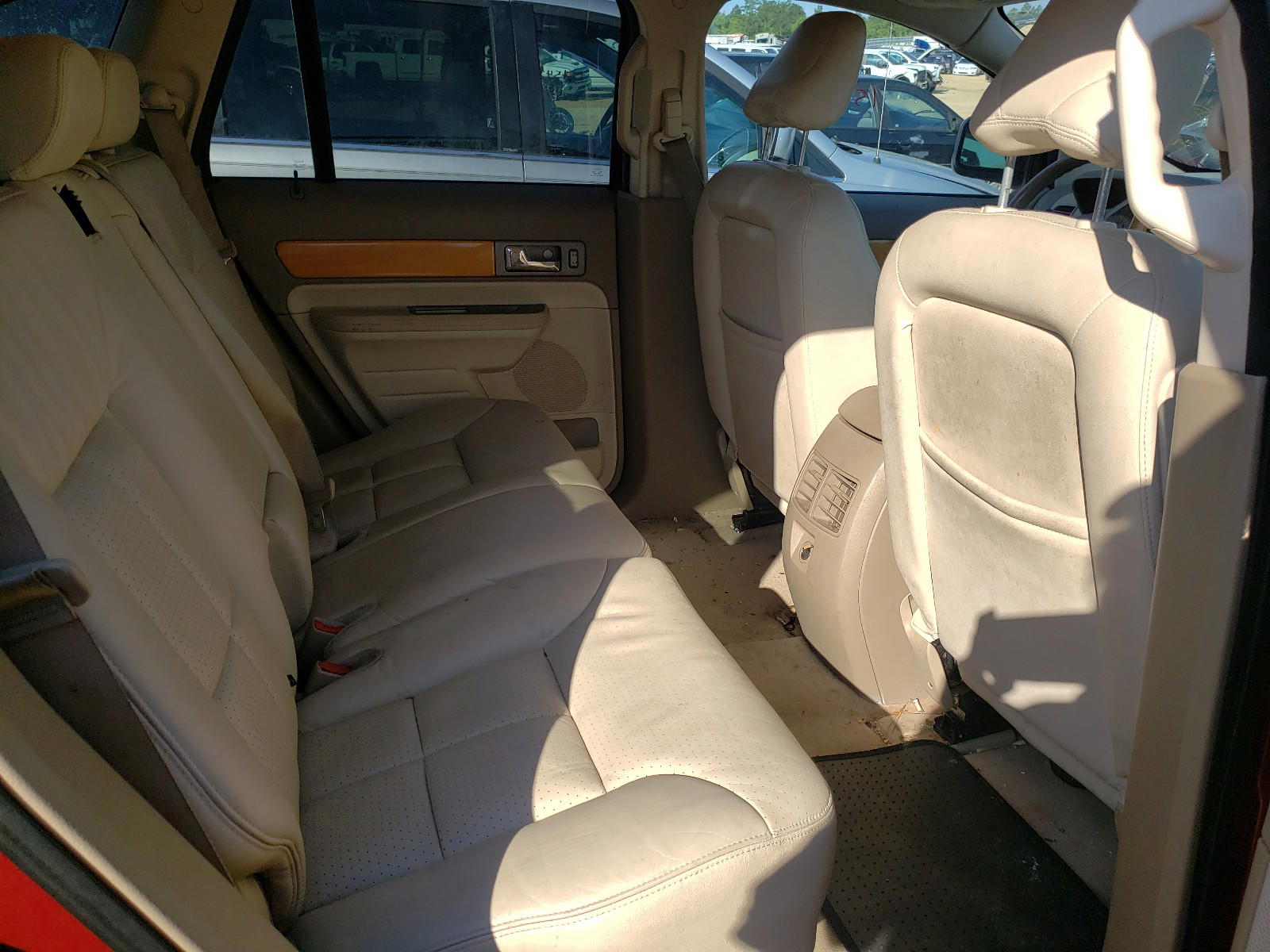 Photo 6 from auction – 2007 LINCOLN MKX with VIN 2LMDU88C77BJ05436