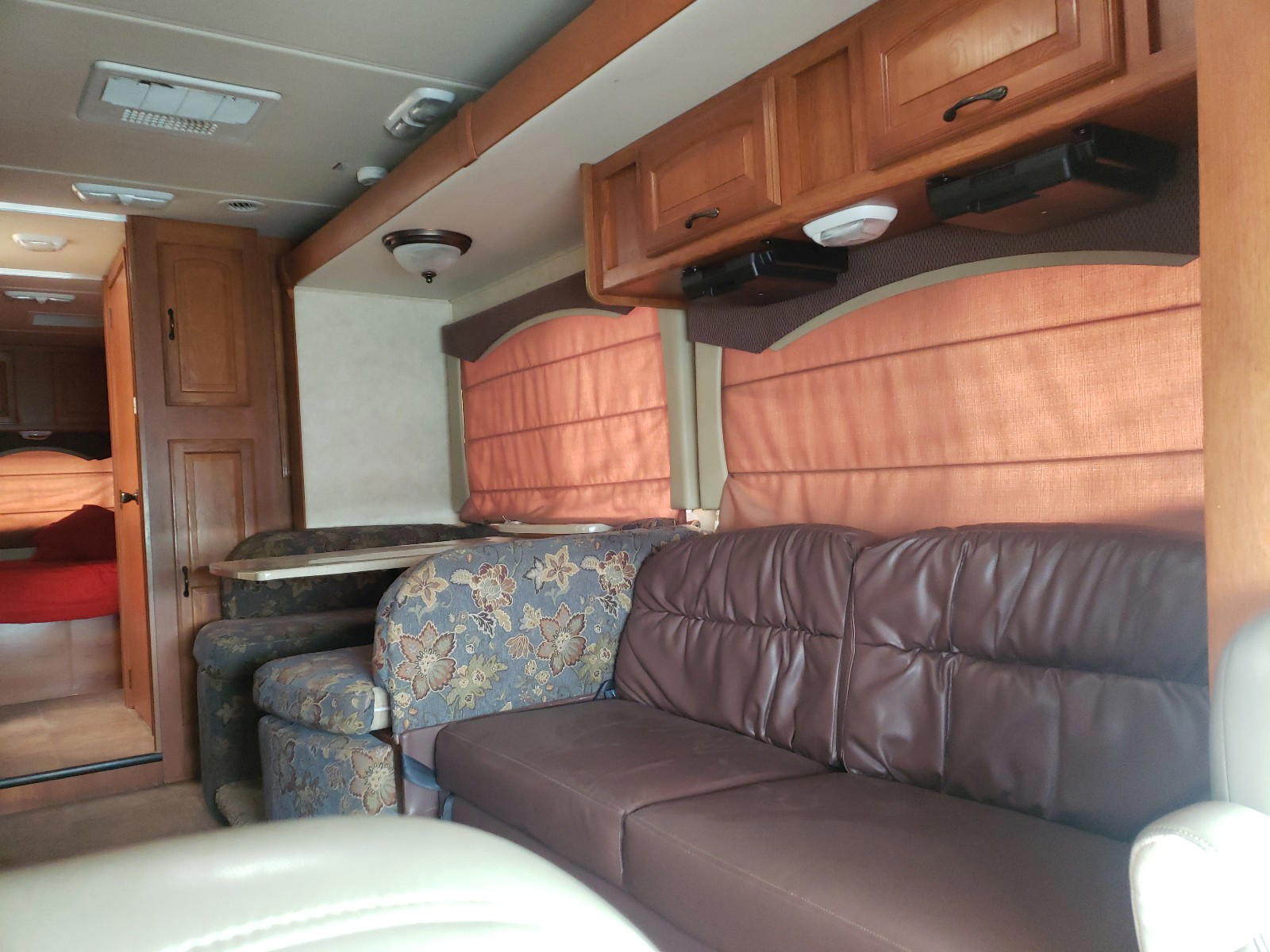 Photo 6 from auction – 2010 FORD ECONOLINE with VIN 1FDXE4FS2ADA57452