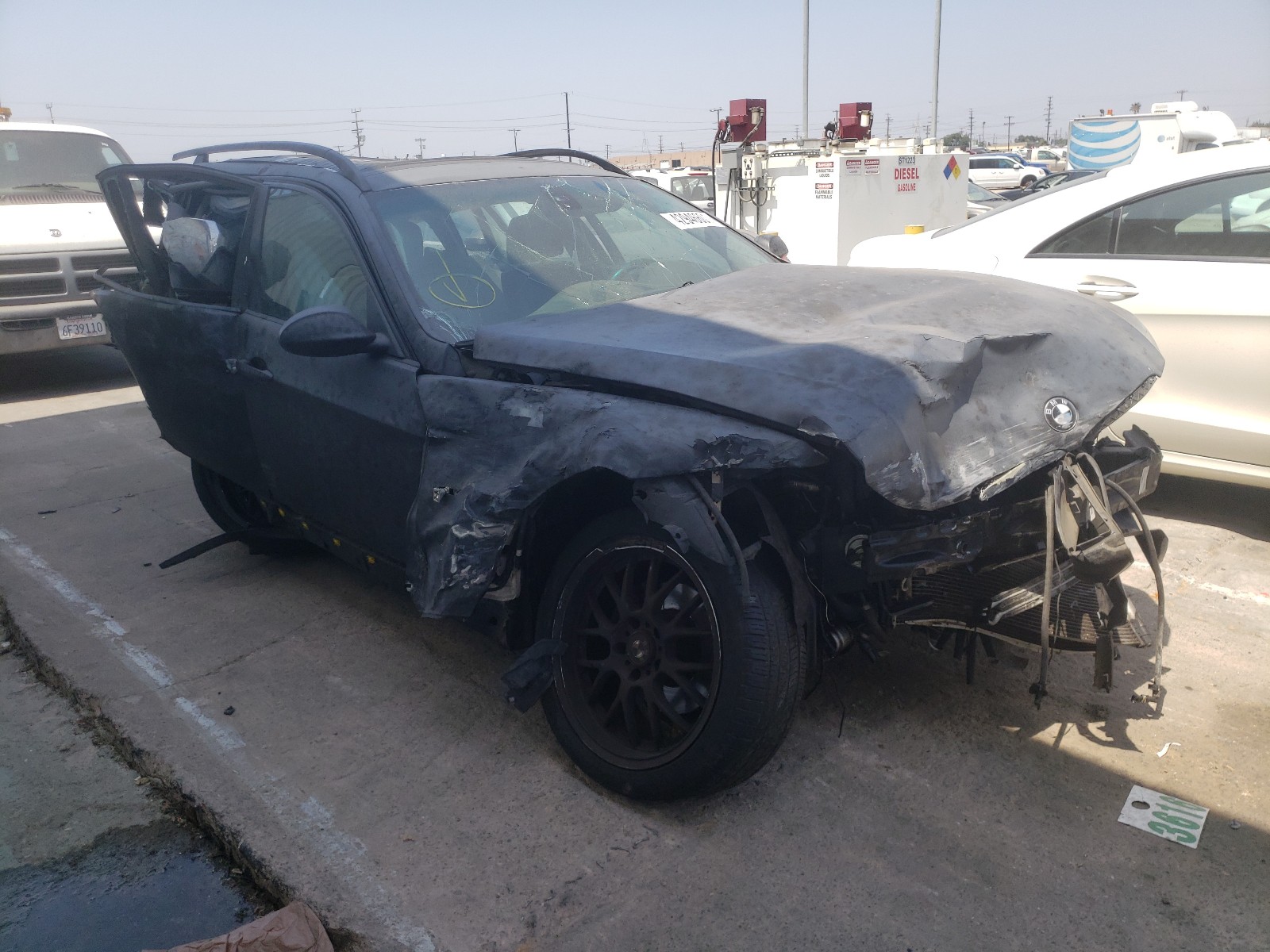 Photo 1 from auction – 2006 BMW 325 XIT with VIN WBAVT13546KW22430