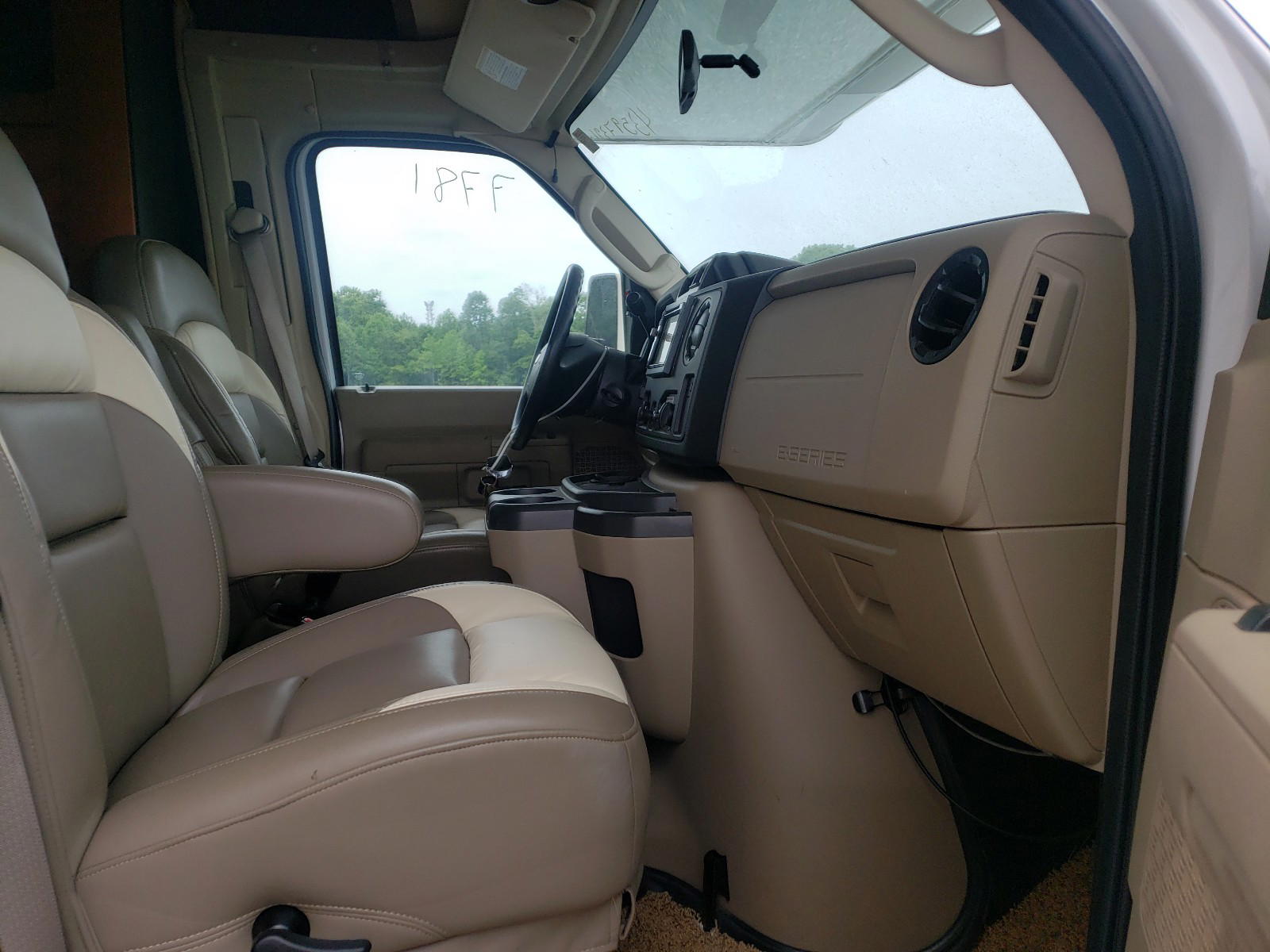 Photo 5 from auction – 2010 FORD ECONOLINE with VIN 1FDXE4FS2ADA57452