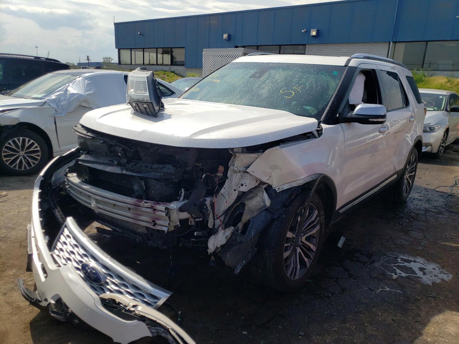 Photo 2 from auction – 2017 FORD EXPLORER with VIN 1FM5K8HT1HGA13710