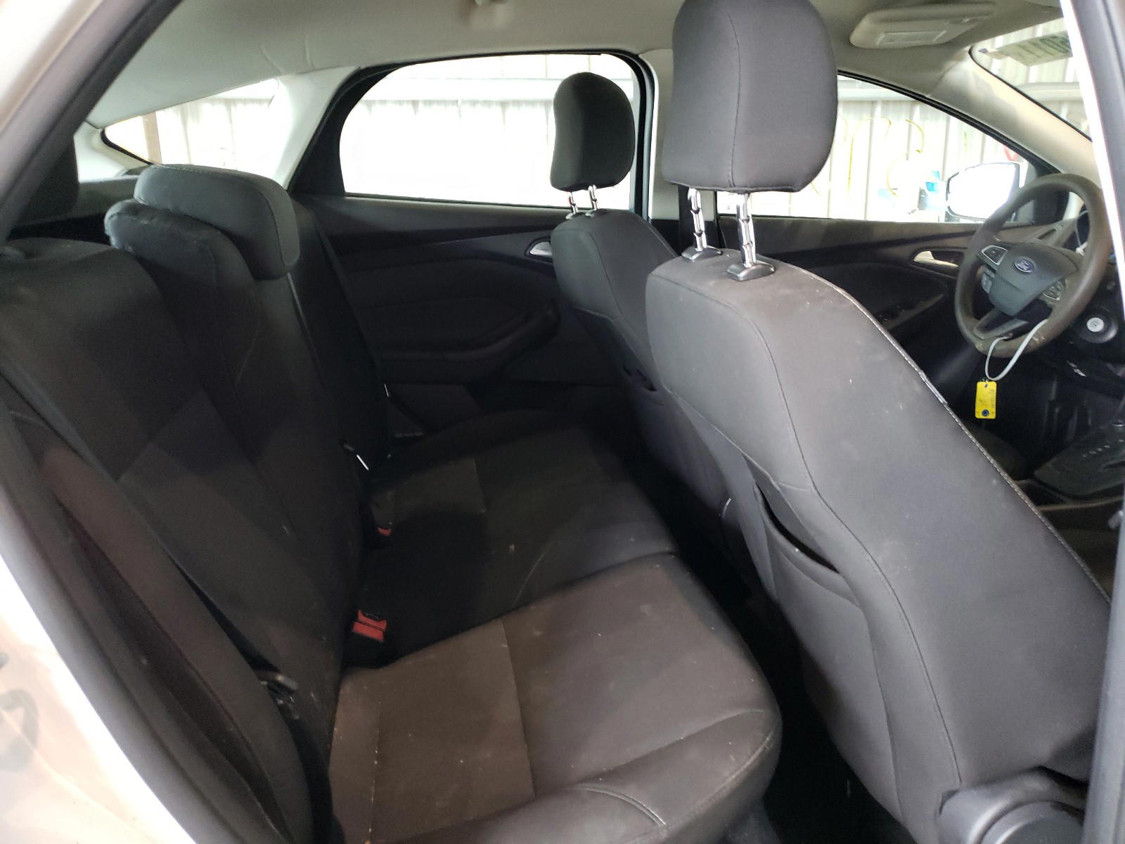Photo 6 from auction – 2015 FORD FOCUS SE with VIN 1FADP3K24FL249394