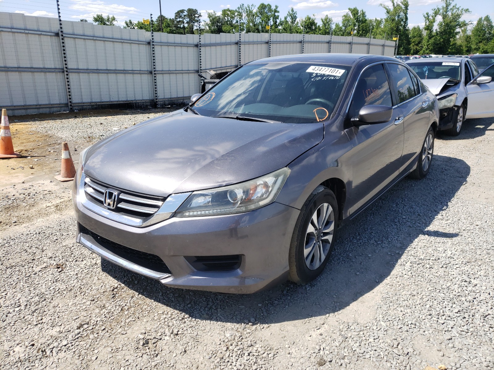 Photo 2 from auction – 2013 HONDA ACCORD with VIN 1HGCR2F34DA281558