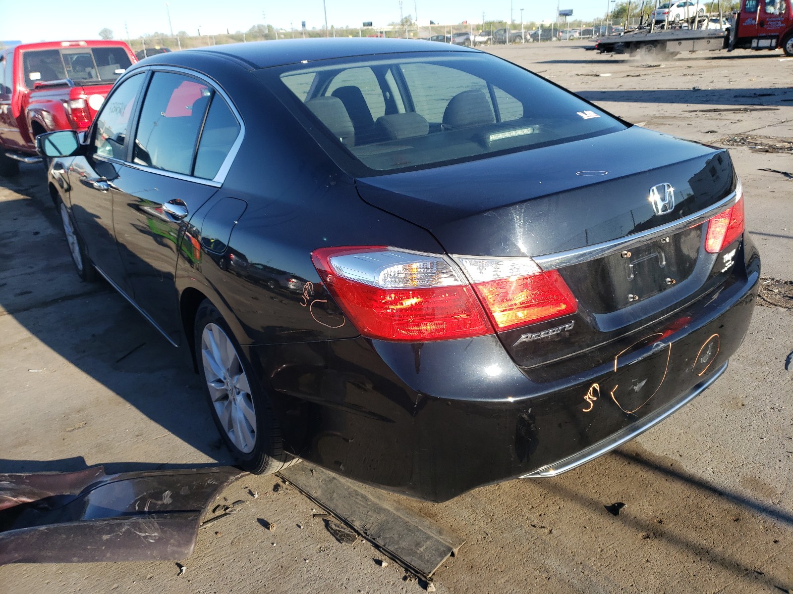 Photo 3 from auction – 2014 HONDA ACCORD EX with VIN 1HGCR2F73EA011242